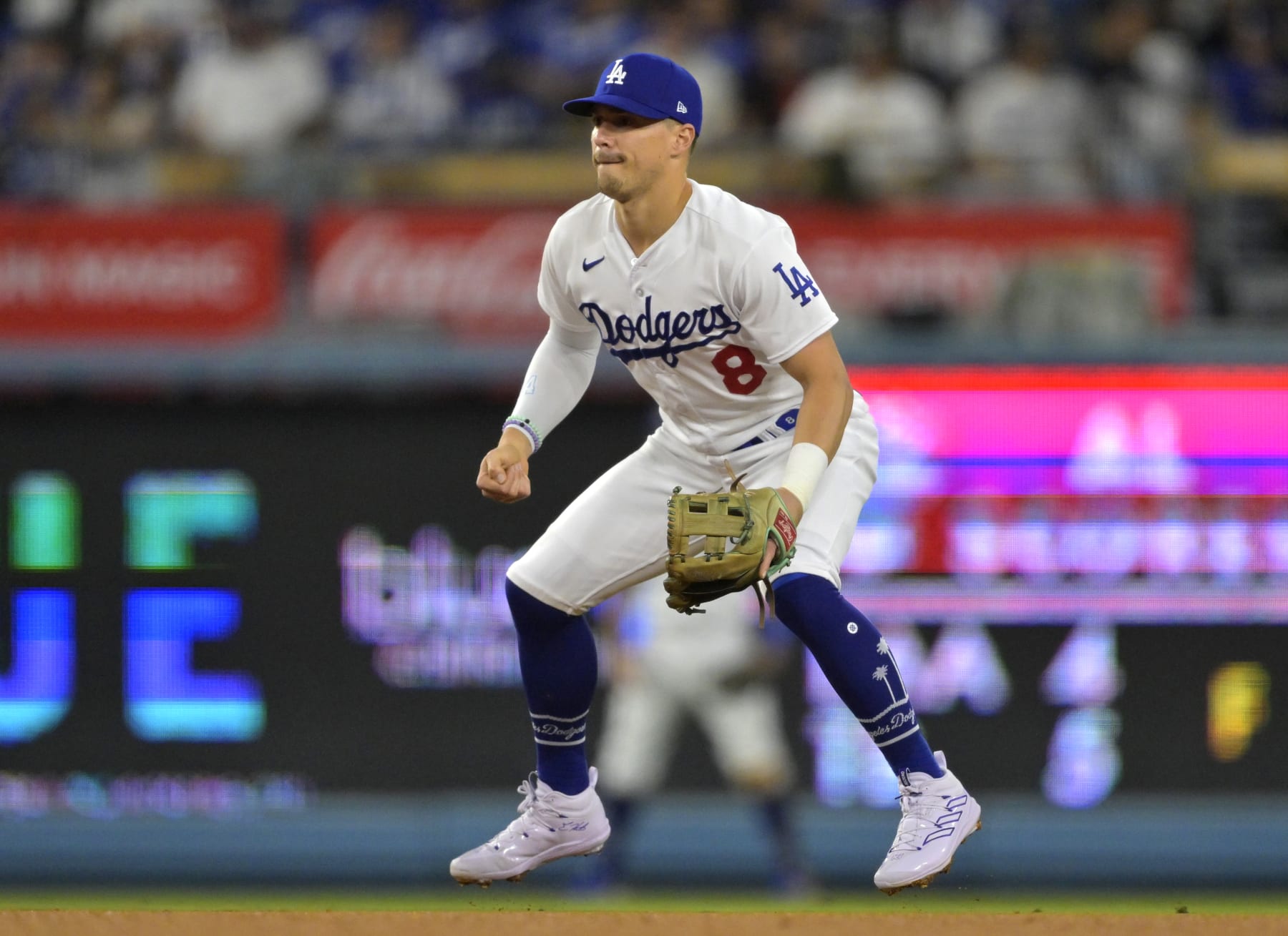 LOS ANGELES, CALIFORNIA - SEPTEMBER 21: Enrique Hernandez #8 of the Los Angeles Dodgers gets set at second base against the San Francisco Giants at Dodger Stadium on September 21, 2023 in Los Angeles, California. (Photo by Jayne Kamin-Oncea/Getty Images)