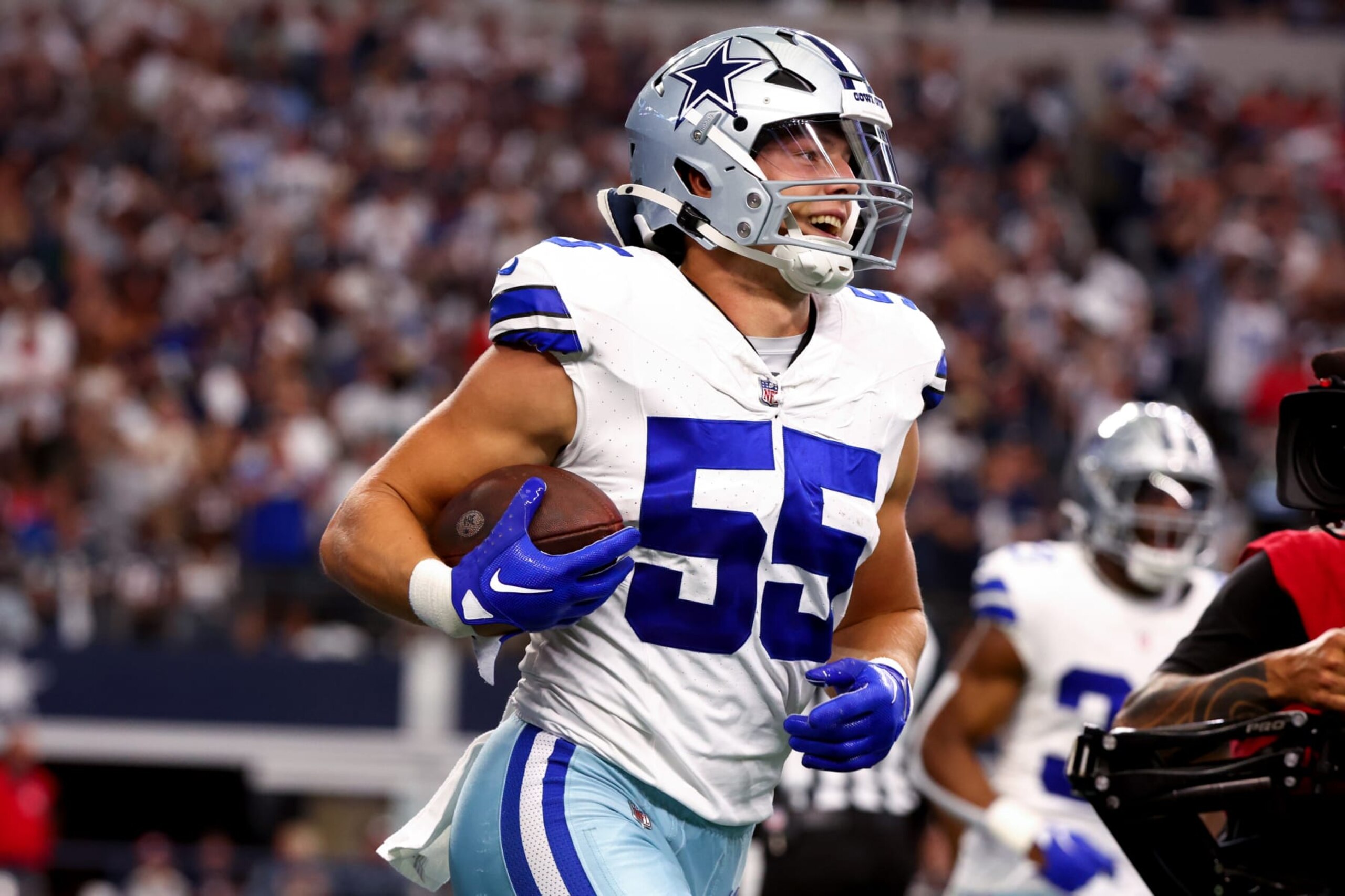 ARLINGTON, TEXAS - OCTOBER 01: Leighton Vander Esch #55 of the Dallas Cowboys celebrates after returning a fumble for a touchdown during the second quarter against the New England Patriots at AT&T Stadium on October 01, 2023 in Arlington, Texas. (Photo by Richard Rodriguez/Getty Images)
