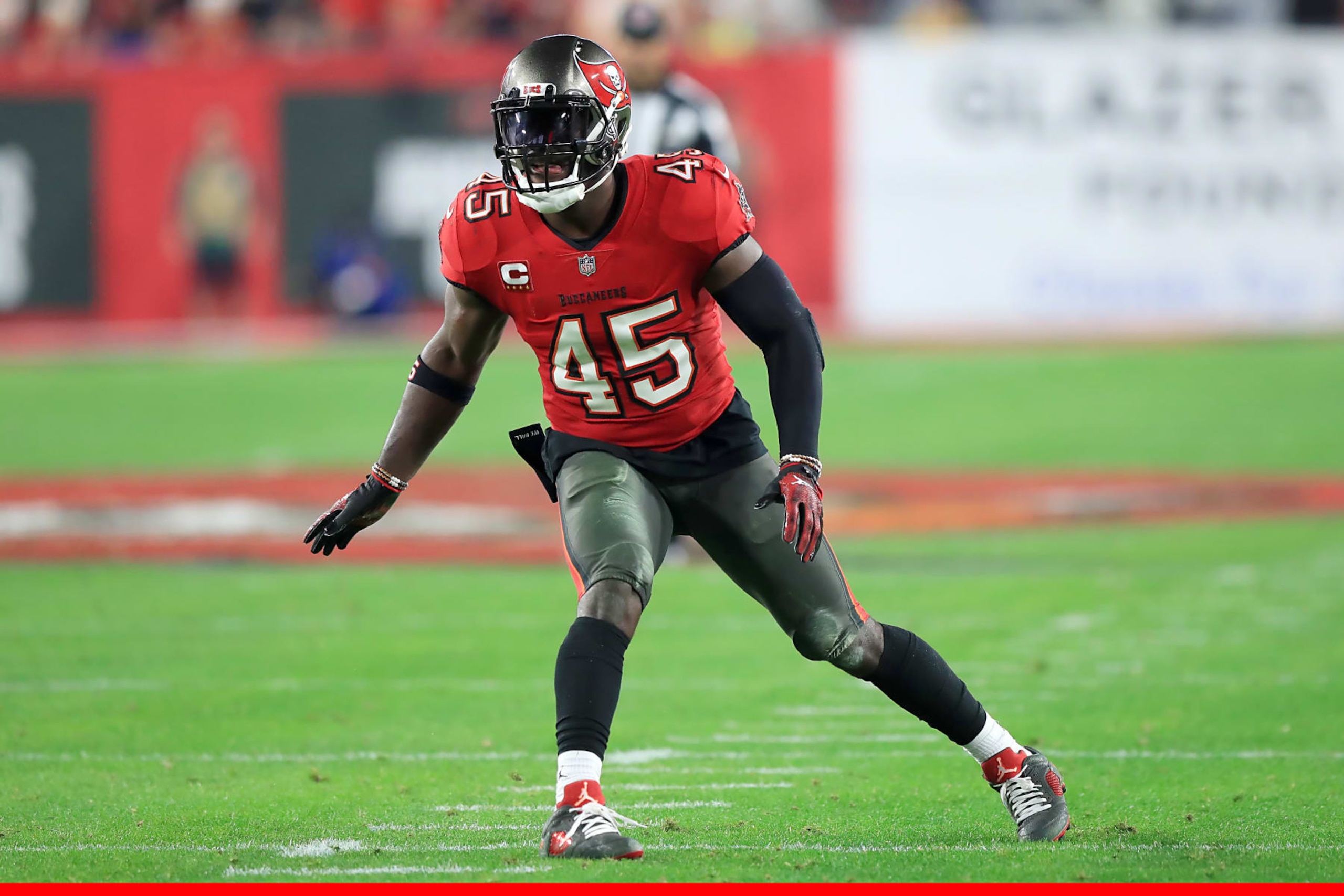 TAMPA, FL - JANUARY 15: Tampa Bay Buccaneers Linebacker Devin White (45) drops back into coverage during the NFC Wild Card game between the Philadelphia Eagles and the Tampa Bay Buccaneers on January 15, 2024 at Raymond James Stadium in Tampa, Florida. (Photo by Cliff Welch/Icon Sportswire via Getty Images)