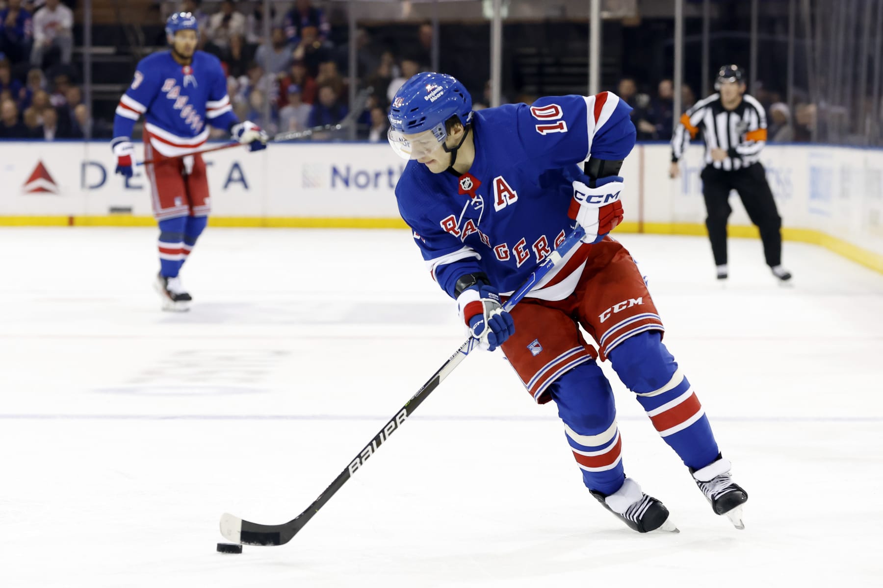 NEW YORK, NEW YORK - FEBRUARY 28: Artemi Panarin #10 of the New York Rangers controls the puck during the second period against the Columbus Blue Jackets at Madison Square Garden on February 28, 2024 in New York City. (Photo by Sarah Stier/Getty Images)