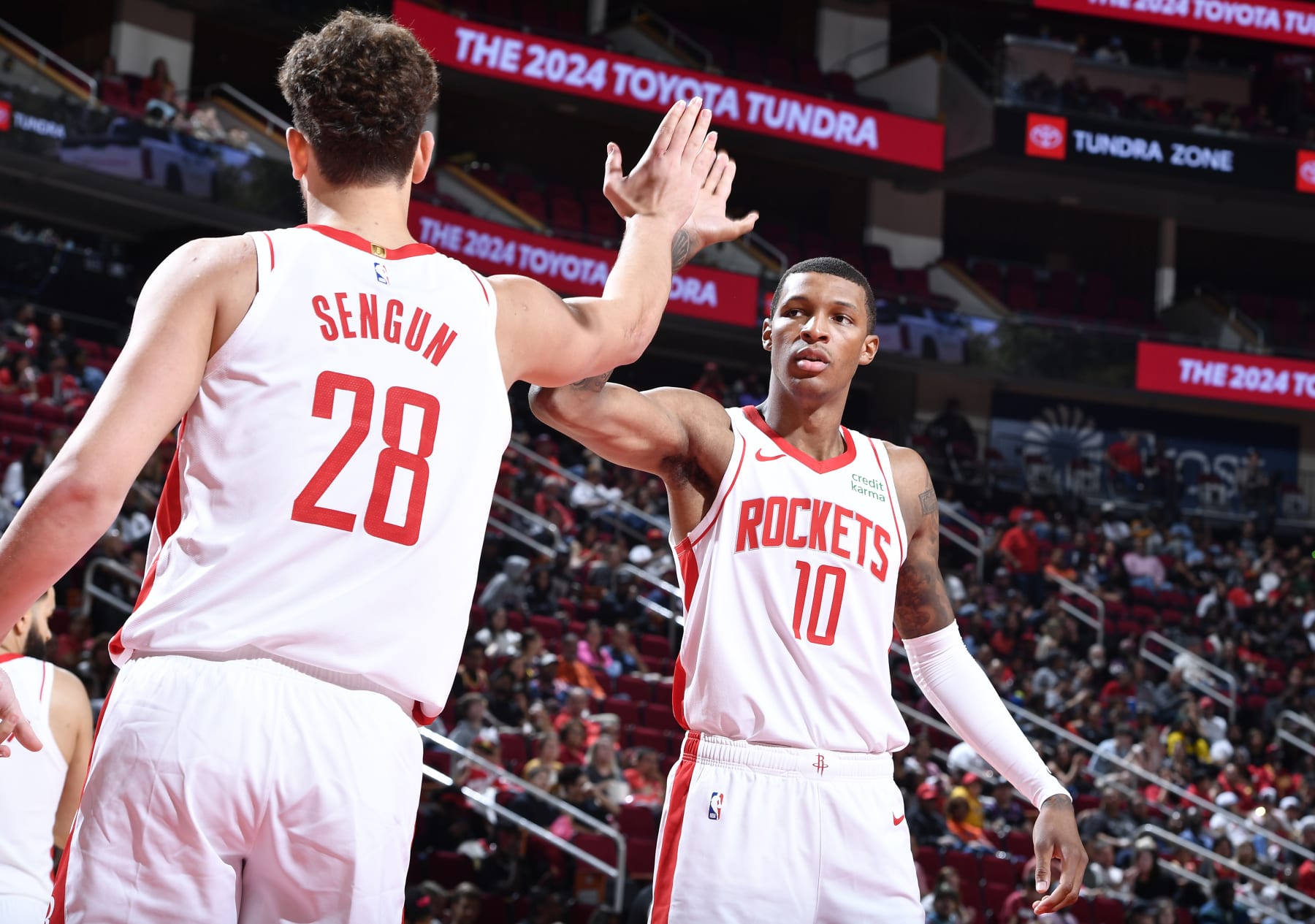 Alperen Åengün and Jabari Smith Jr.