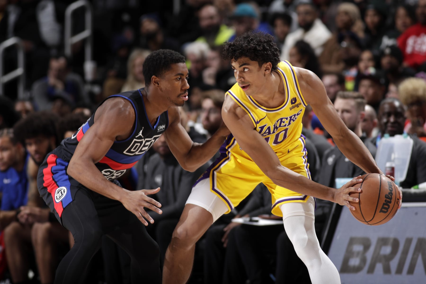 DETROIT, MI - NOVEMBER 29: Max Christie #10 of the Los Angeles Lakers handles the ball during the game against the Detroit Pistons on November 29, 2023 at Little Caesars Arena in Detroit, Michigan. NOTE TO USER: User expressly acknowledges and agrees that, by downloading and/or using this photograph, User is consenting to the terms and conditions of the Getty Images License Agreement. Mandatory Copyright Notice: Copyright 2023 NBAE (Photo by Brian Sevald/NBAE via Getty Images)
