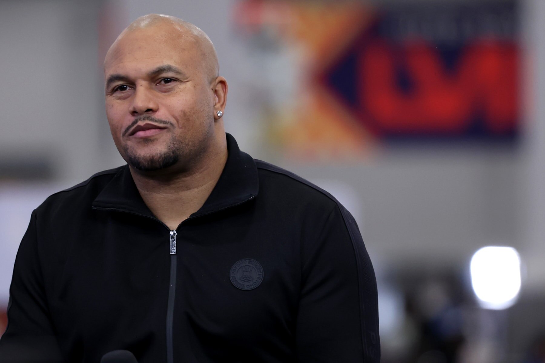 LAS VEGAS, NV - FEBRUARY 6: Las Vegas Raiders head coach Antonio Pierce is interviewed at NFL Network at Super Bowl LVIII Radio Row at Mandalay Bay on February 6, 2024 in Las Vegas, NV. (Photo by Perry Knotts/Getty Images)