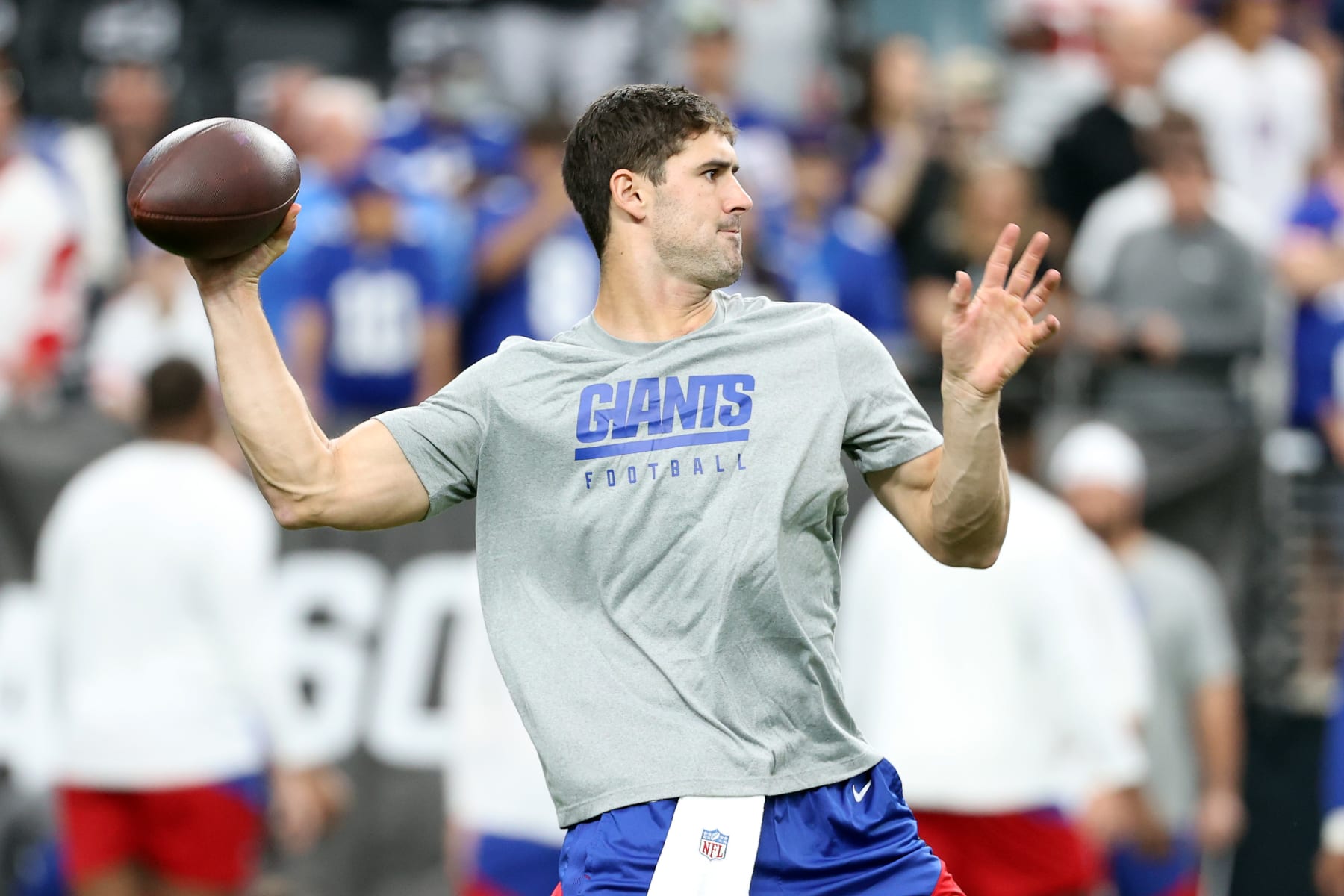 LAS VEGAS, NEVADA - NOVEMBER 05: Daniel Jones #8 of the New York Giants warms up before a game against the Las Vegas Raiders at Allegiant Stadium on November 05, 2023 in Las Vegas, Nevada. (Photo by Ian Maule/Getty Images)
