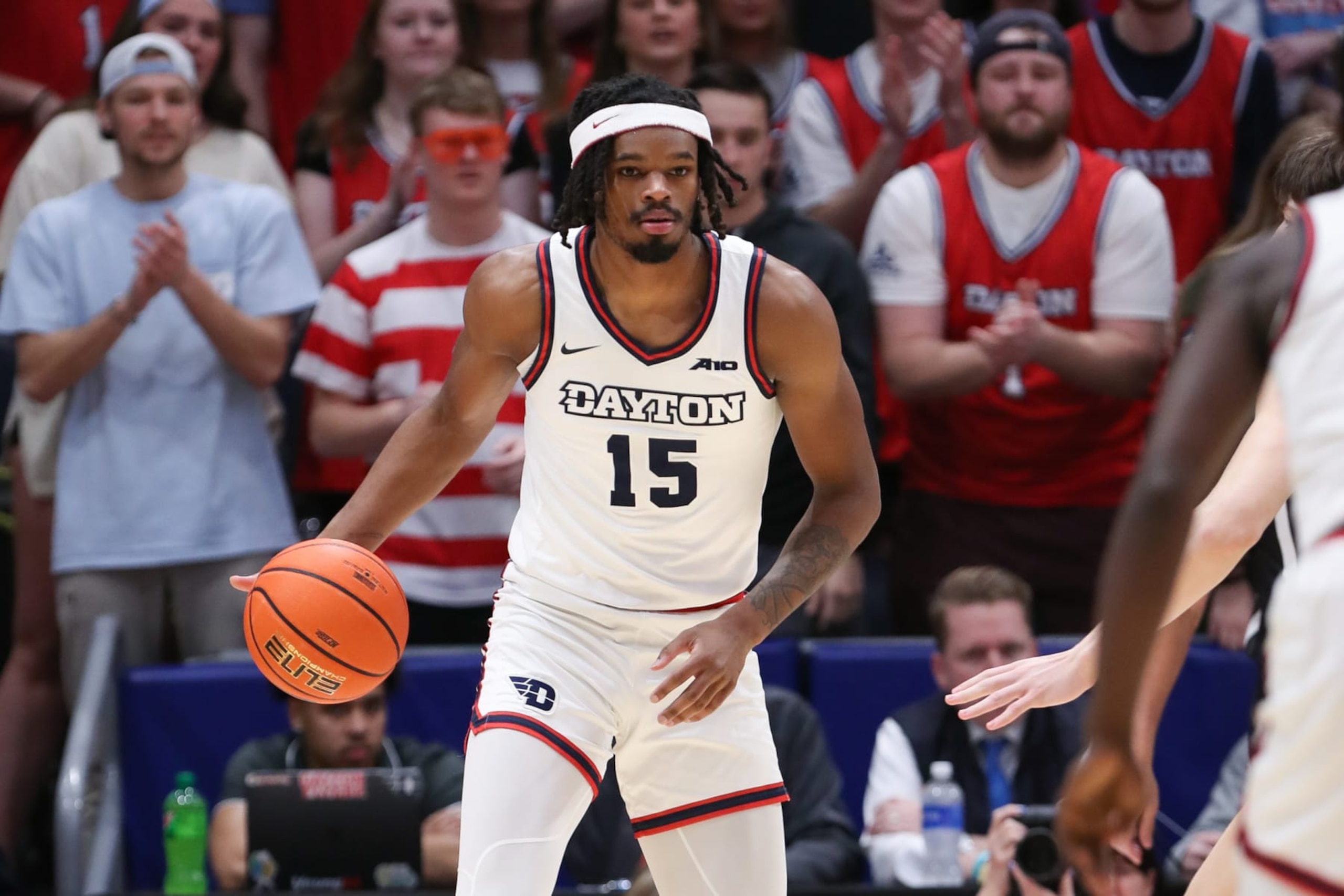 Dayton's DaRon Holmes II