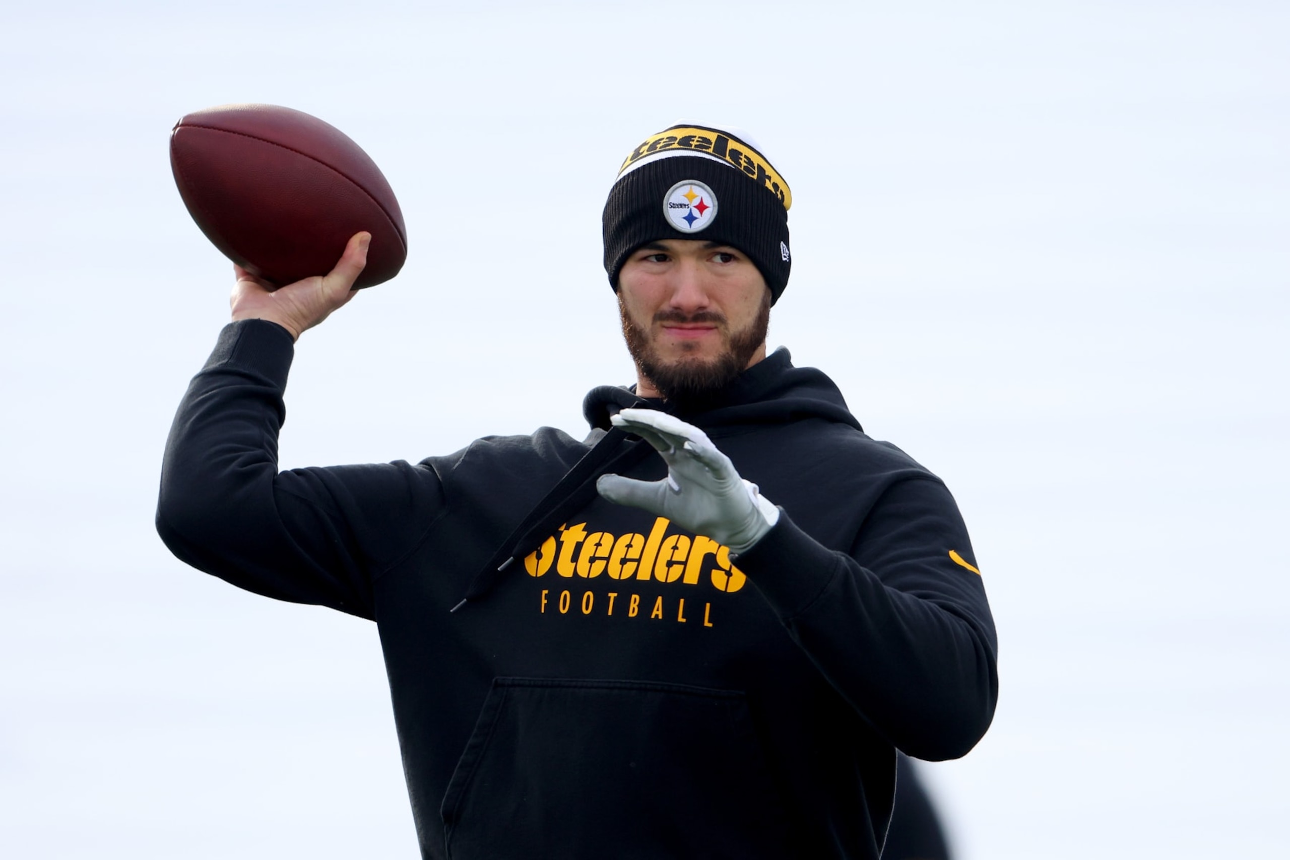 ORCHARD PARK, NEW YORK - JANUARY 15: Mitch Trubisky #10 of the Pittsburgh Steelers warms up before the game against the Buffalo Bills at Highmark Stadium on January 15, 2024 in Orchard Park, New York. (Photo by Timothy T Ludwig/Getty Images)