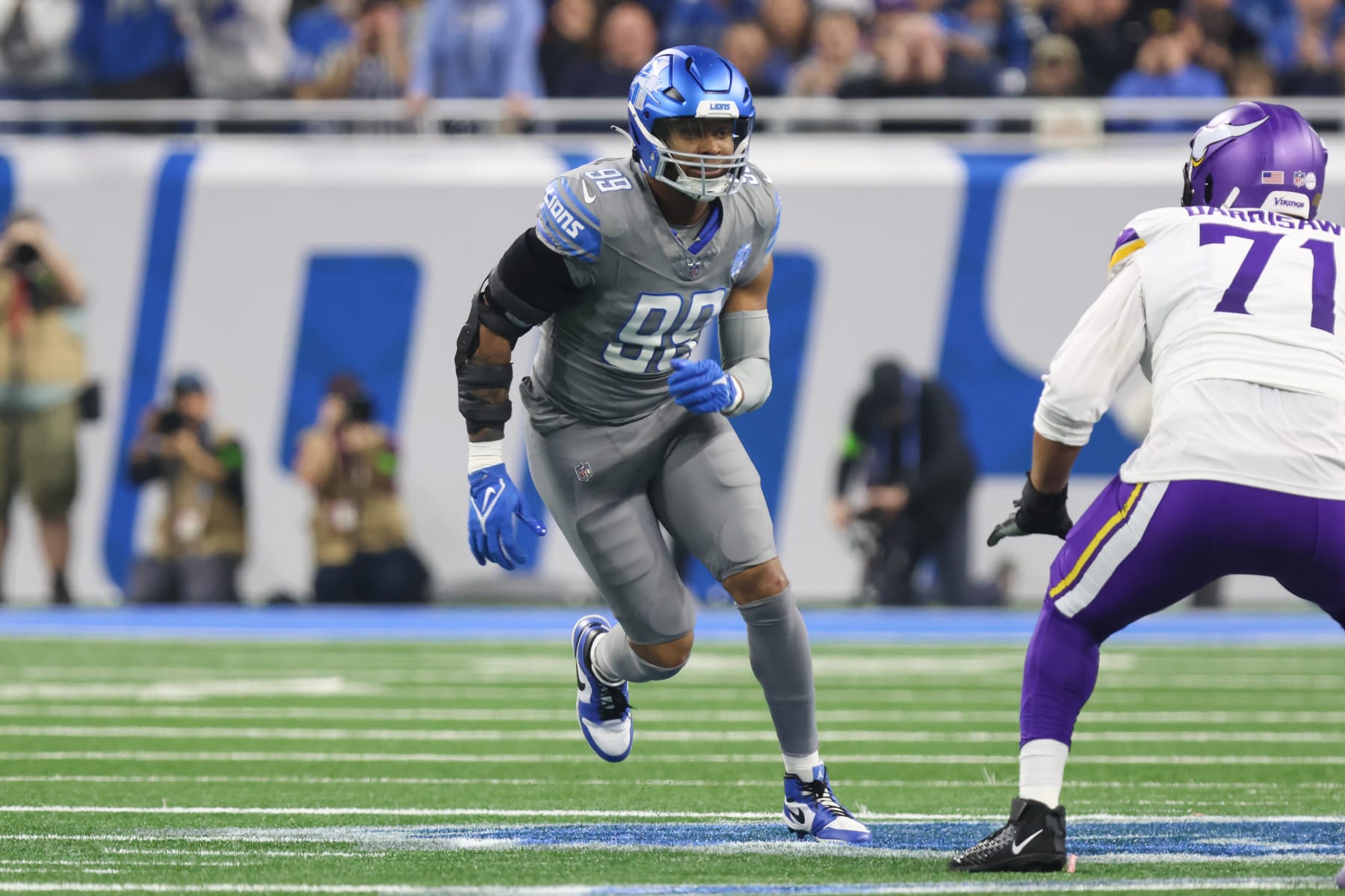 DETROIT, MI - JANUARY 07: Detroit Lions defensive end Julian Okwara (99) rushes during an NFL football game between the Minnesota Vikings and the Detroit Lions on January 7, 2024 at Ford Field in Detroit, Michigan. (Photo by Scott W. Grau/Icon Sportswire via Getty Images) DETROIT, MI - JANUARY 07: Detroit Lions defensive end Julian Okwara (99) rushes during an NFL football game between the Minnesota Vikings and the Detroit Lions on January 7, 2024 at Ford Field in Detroit, Michigan. (Photo by Scott W. Grau/Icon Sportswire via Getty Images)