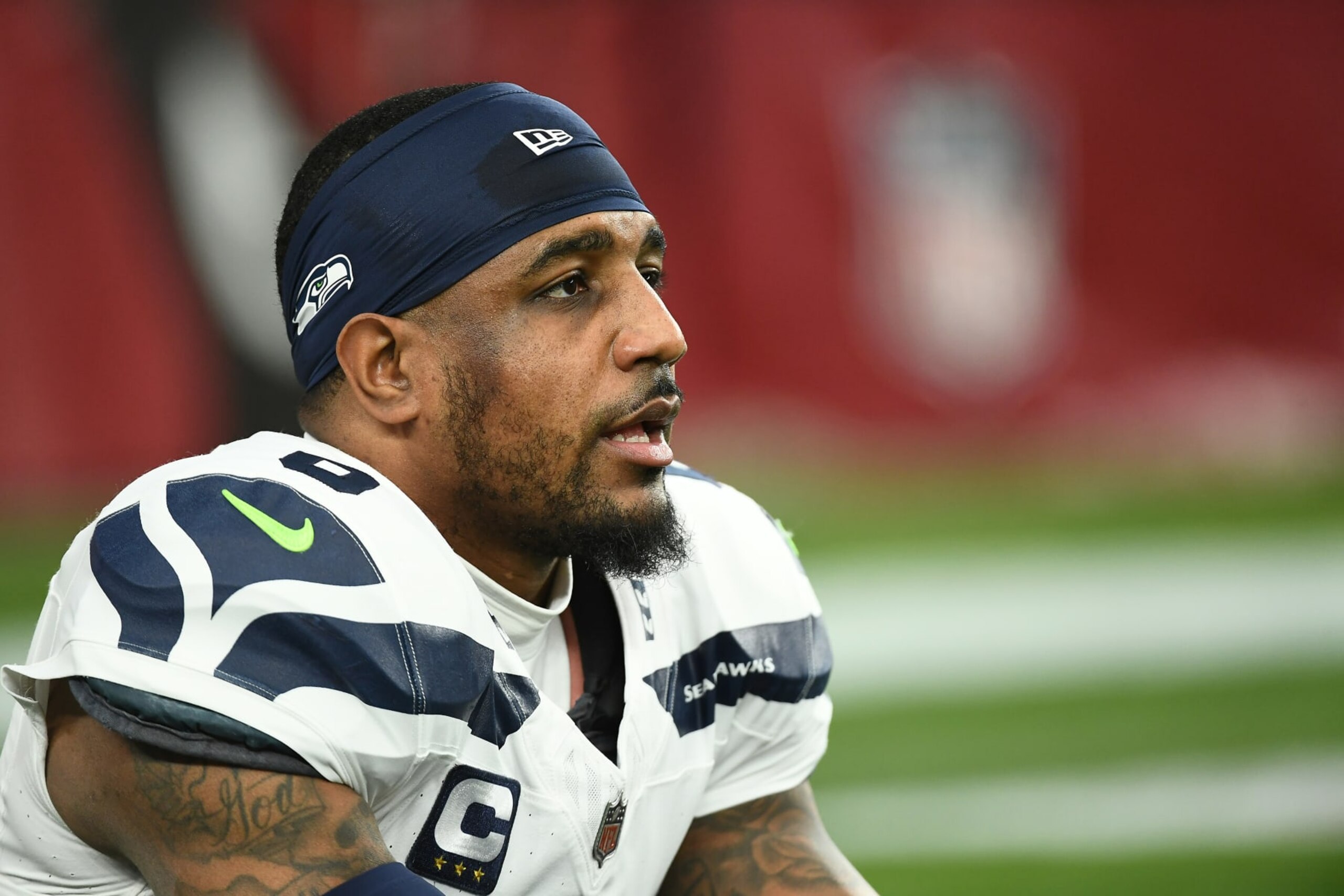GLENDALE, ARIZONA - JANUARY 07: Quandre Diggs #6 of the Seattle Seahawks warms up before the game against the Arizona Cardinals at State Farm Stadium on January 07, 2024 in Glendale, Arizona. (Photo by Jennifer Stewart/Getty Images)