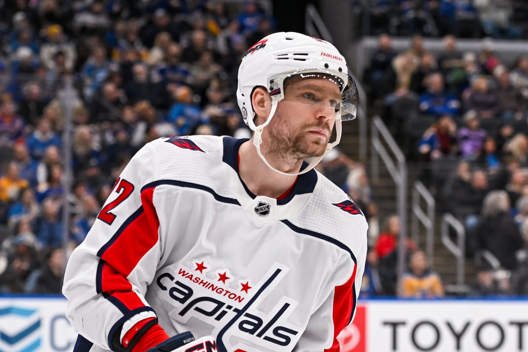 ST. LOUIS, MO - January 20: Washington Capitals center Evgeny Kuznetsov (92) during a regular season game between the Washington Capitals and the St. Louis Blues on January 20, 2024, at the Enterprise Center in St. Louis MO (Photo by Rick Ulreich/Icon Sportswire via Getty Images)