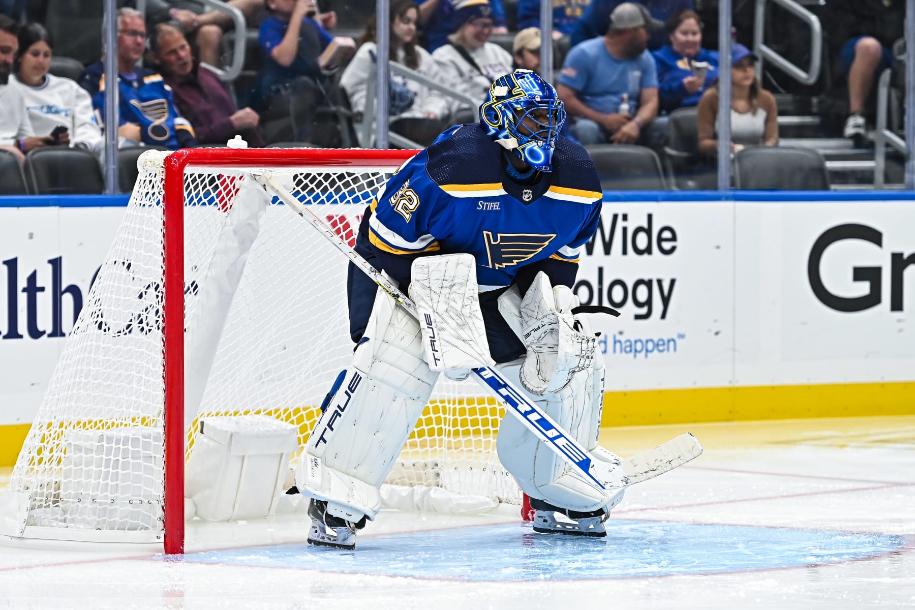ST. LOUIS, MO - SEPTEMBER 26: St. Louis Blues goaltender Malcolm Subban (32) takes over the game in net at the start of the second period during a preseason game between the Columbus Blue Jackets and the St. Louis Blues on September 26 2023, at the Enterprise Center in St. Louis MO (Photo by Rick Ulreich/Icon Sportswire via Getty Images)