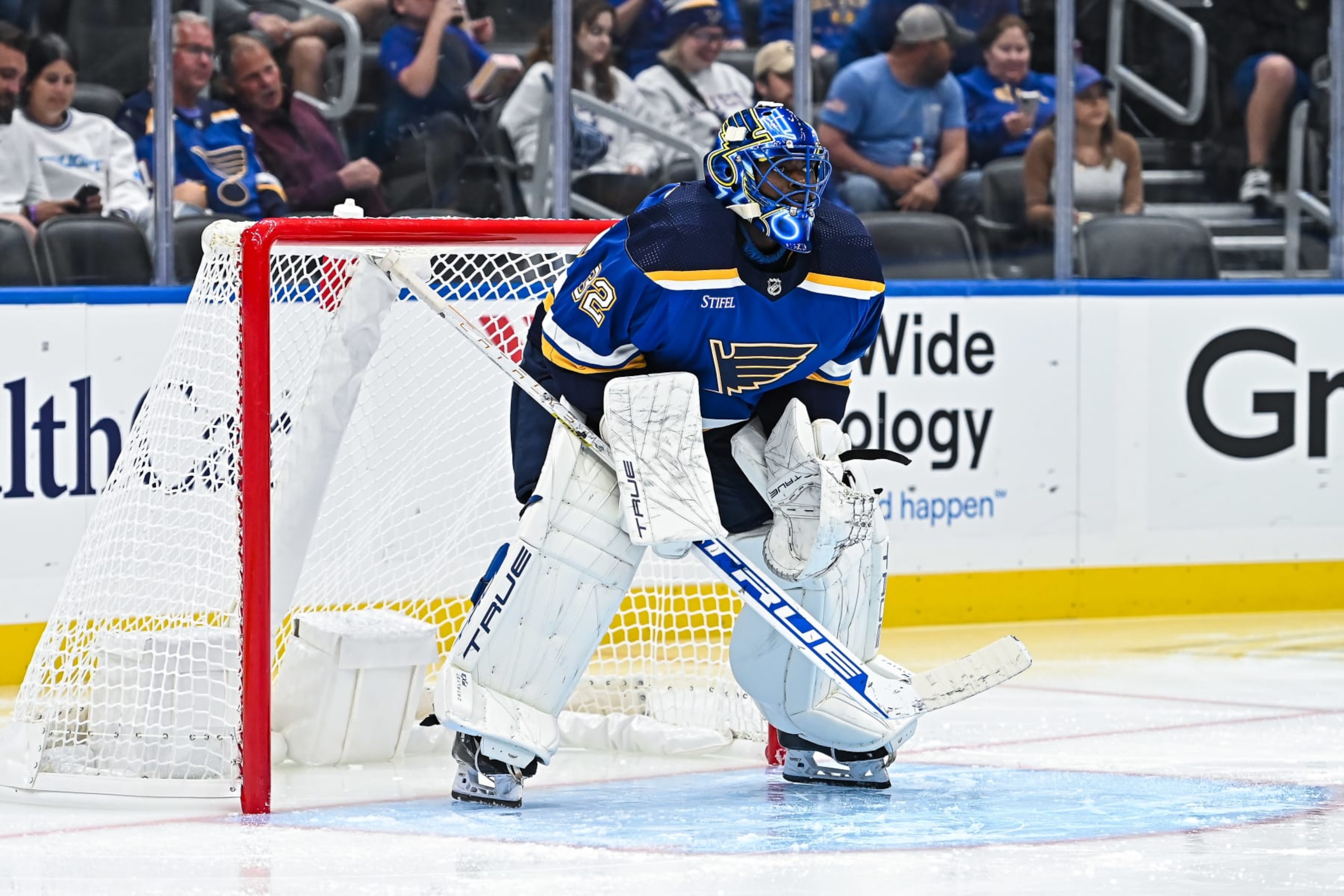 ST. LOUIS, MO - SEPTEMBER 26: St. Louis Blues goaltender Malcolm Subban (32) takes over the game in net at the start of the second period during a preseason game between the Columbus Blue Jackets and the St. Louis Blues on September 26 2023, at the Enterprise Center in St. Louis MO (Photo by Rick Ulreich/Icon Sportswire via Getty Images)