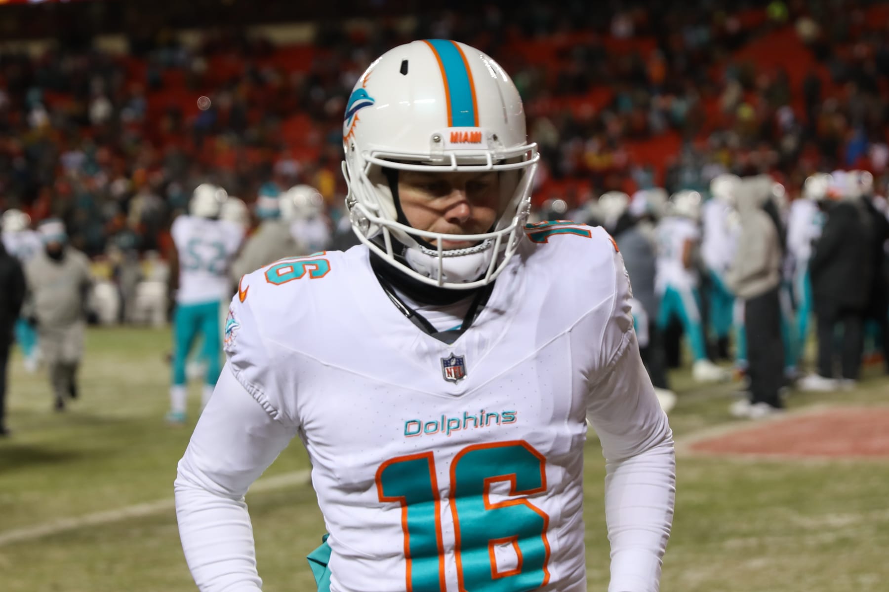 KANSAS CITY, MO - JANUARY 13: Miami Dolphins punter Jake Bailey (16) before an AFC Wild Card playoff game between the Miami Dolphins and Kansas City Chiefs on Jan 13, 2024 at GEHA Field at Arrowhead Stadium in Kansas City, MO. (Photo by Scott Winters/Icon Sportswire via Getty Images) KANSAS CITY, MO - JANUARY 13: Miami Dolphins punter Jake Bailey (16) before an AFC Wild Card playoff game between the Miami Dolphins and Kansas City Chiefs on Jan 13, 2024 at GEHA Field at Arrowhead Stadium in Kansas City, MO. (Photo by Scott Winters/Icon Sportswire via Getty Images)