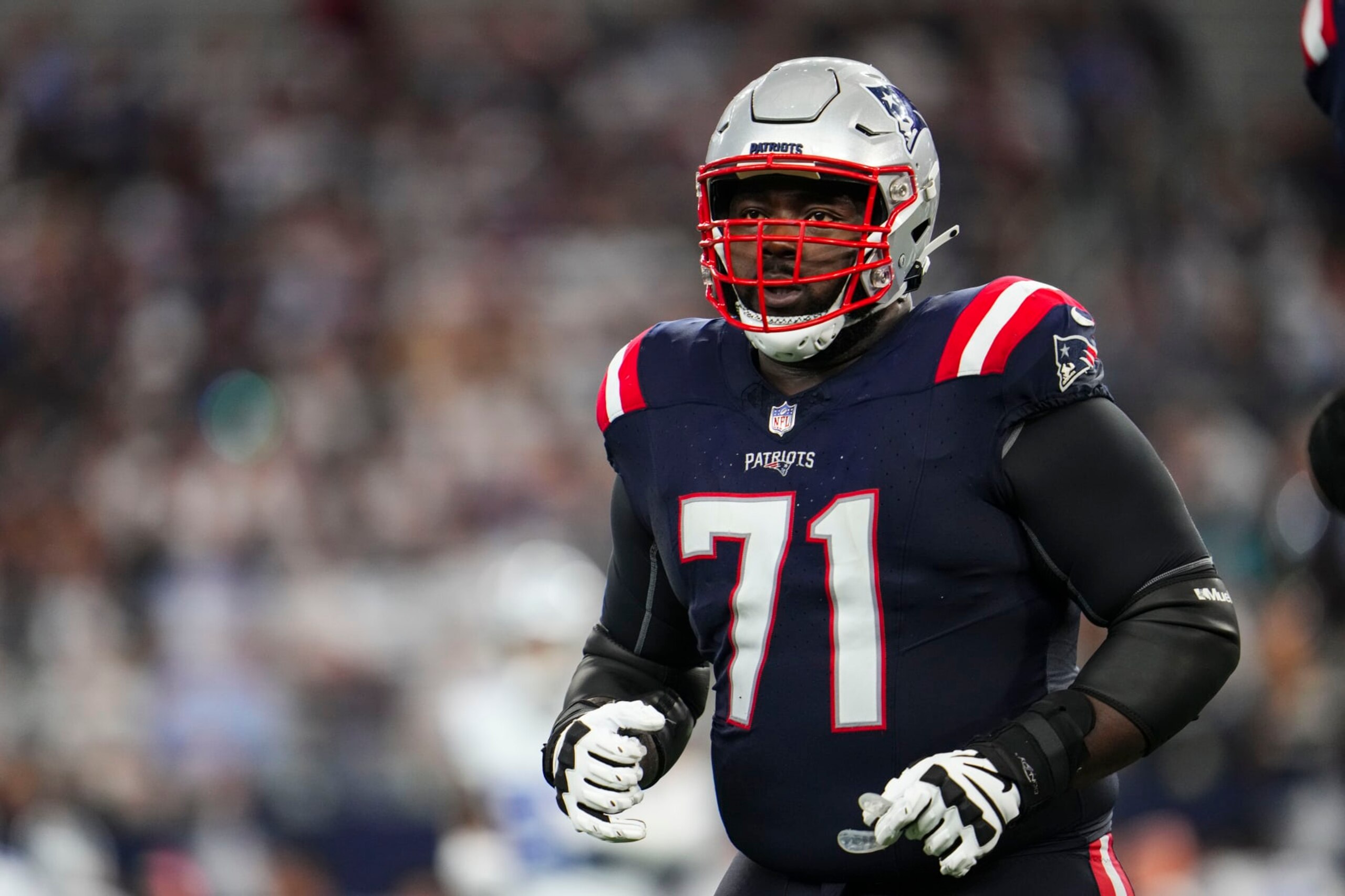 Patriots OL Mike Onwenu