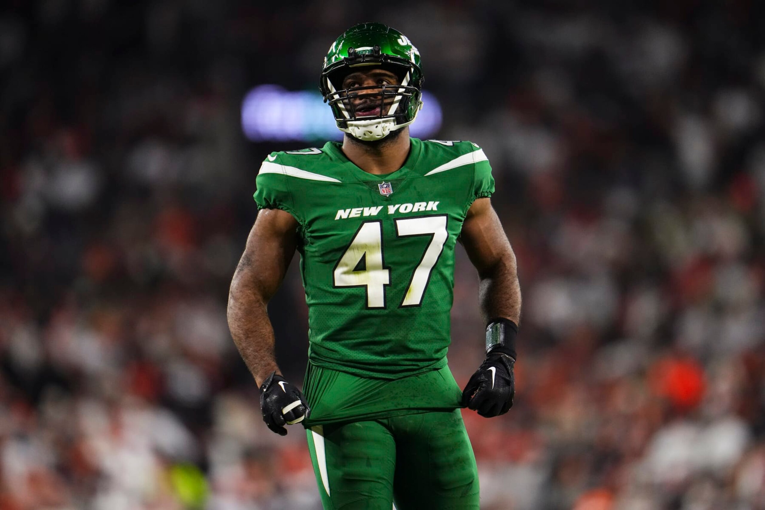 Jets edge Bryce Huff
