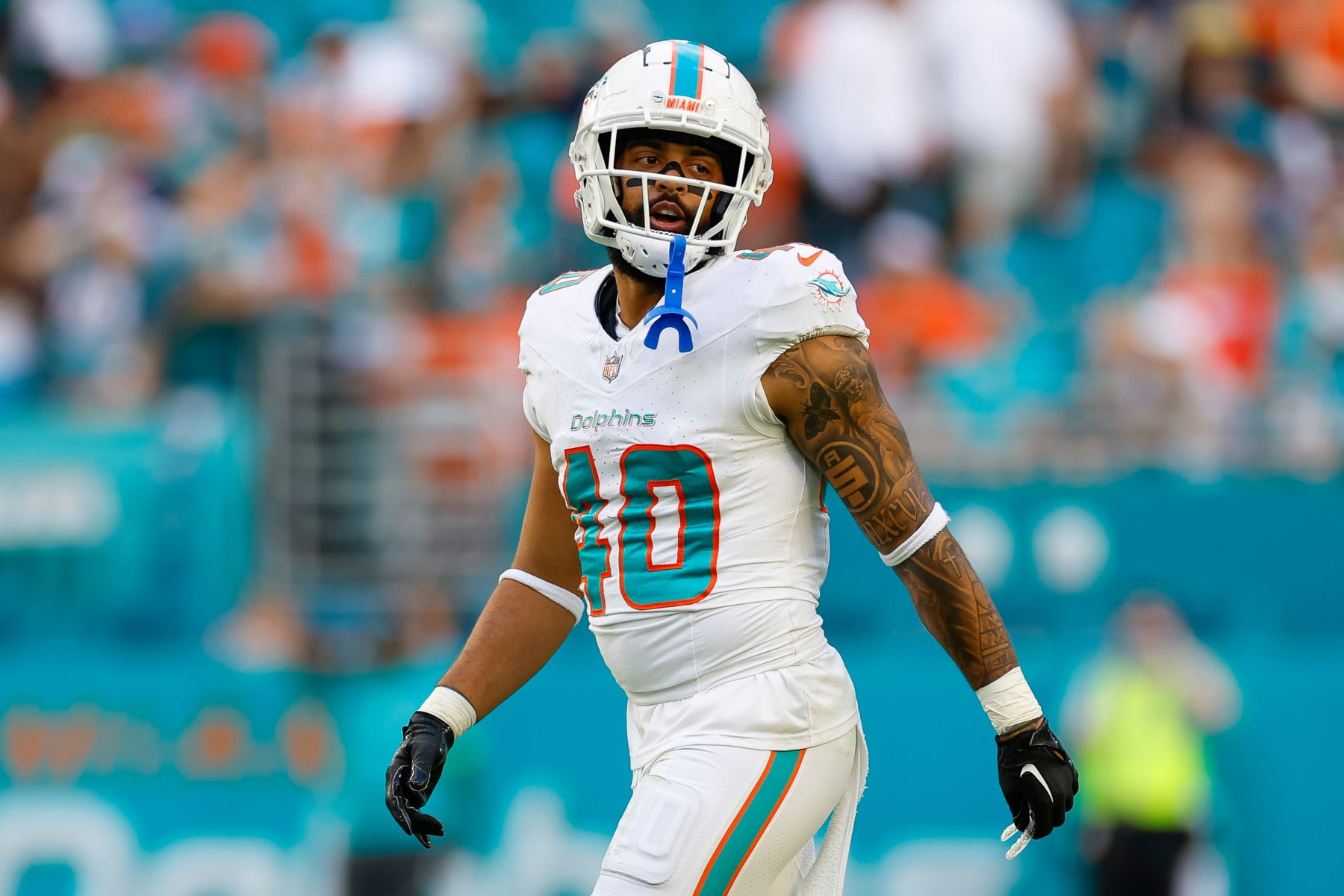 MIAMI GARDENS, FLORIDA - DECEMBER 17: Nik Needham #40 of the Miami Dolphins looks on during a game against the New York Jets at Hard Rock Stadium on December 17, 2023 in Miami Gardens, Florida. (Photo by Brandon Sloter/Image Of Sport/Getty Images) MIAMI GARDENS, FLORIDA - DECEMBER 17: Nik Needham #40 of the Miami Dolphins looks on during a game against the New York Jets at Hard Rock Stadium on December 17, 2023 in Miami Gardens, Florida. (Photo by Brandon Sloter/Image Of Sport/Getty Images)