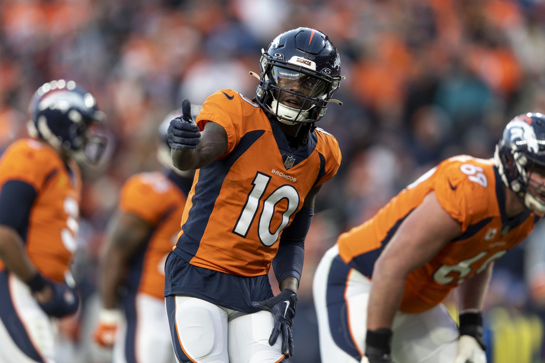 DENVER, COLORADO - NOVEMBER 26: Jerry Jeudy #10 of the Denver Broncos signals as he lines up during an NFL football game between the Denver Broncos and the Cleveland Browns at Empower Field At Mile High on November 26, 2023 in Denver, Colorado. (Photo by Michael Owens/Getty Images)