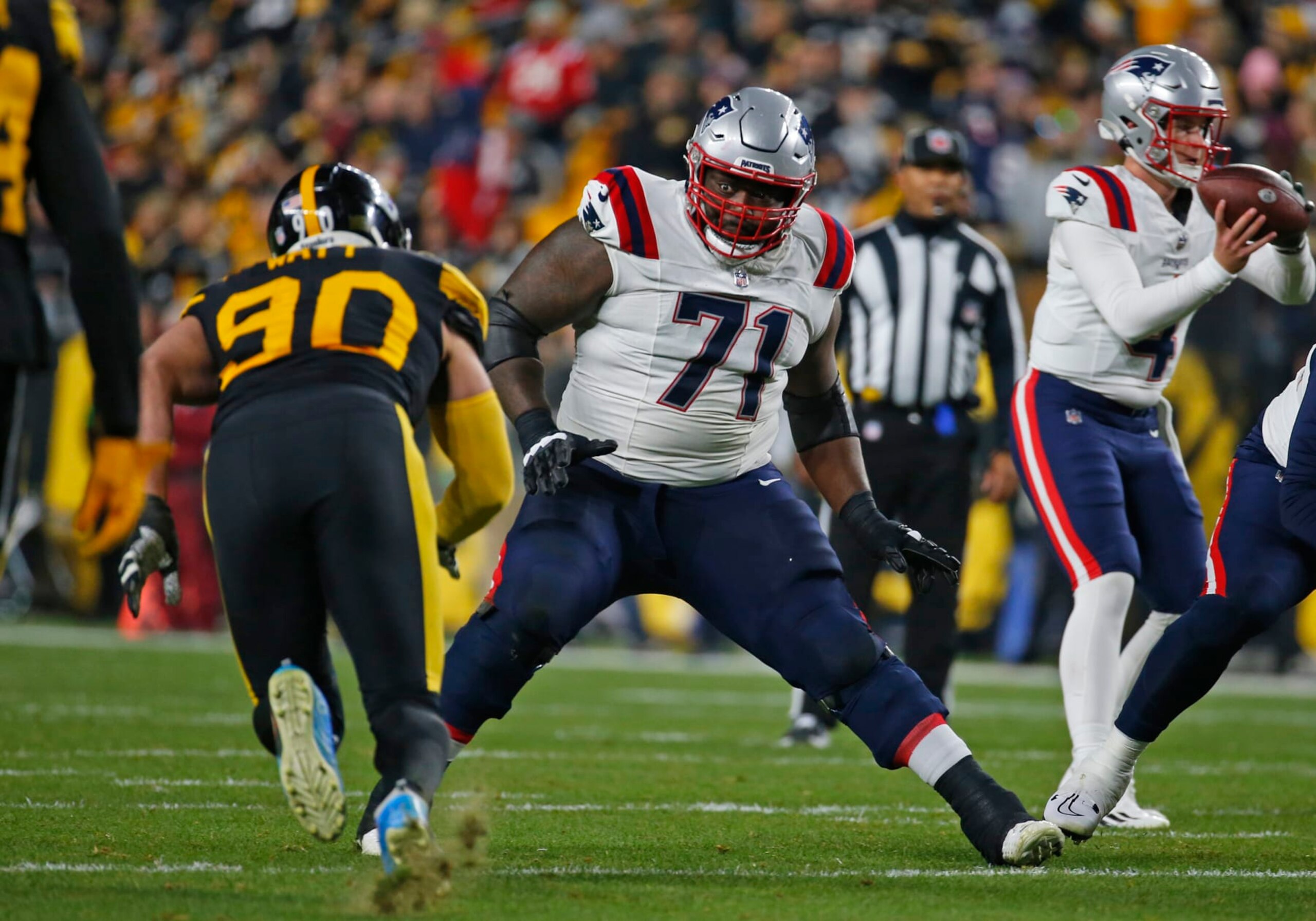 PITTSBURGH, PA - DECEMBER 07:  Mike Onwenu #71 of the New England Patriots in action against the Pittsburgh Steelers on December 7, 2023 at Acrisure Stadium in Pittsburgh, Pennsylvania.  (Photo by Justin K. Aller/Getty Images)
