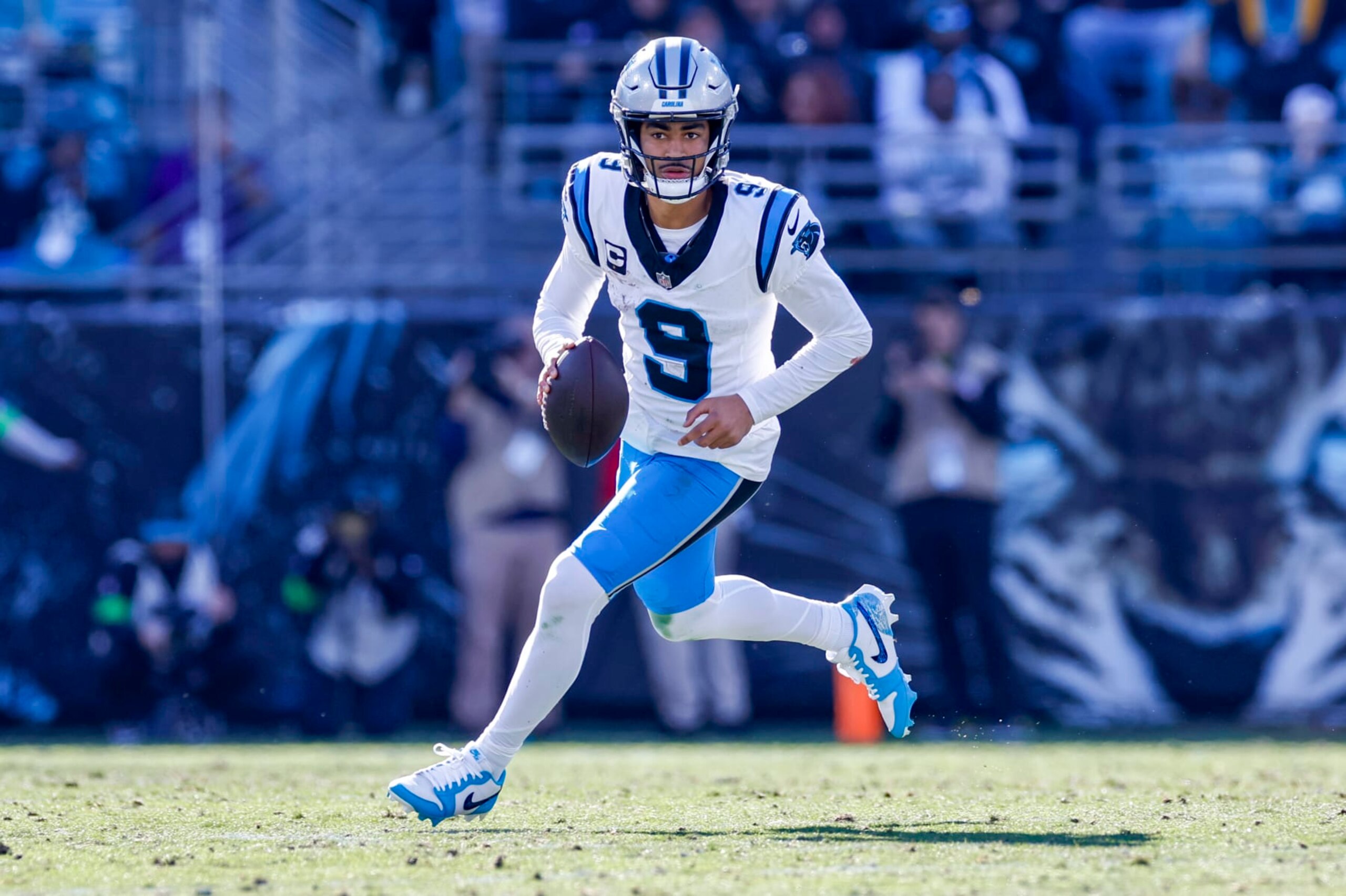 JACKSONVILLE, FL - DECEMBER 31: Carolina Panthers quarterback Bryce Young (9) runs with the ball during the game between the Jacksonville Jaguars and the Carolina Panthers on December 31, 2023 at EverBank Stadium in Jacksonville, Fl. (Photo by David Rosenblum/Icon Sportswire via Getty Images)
