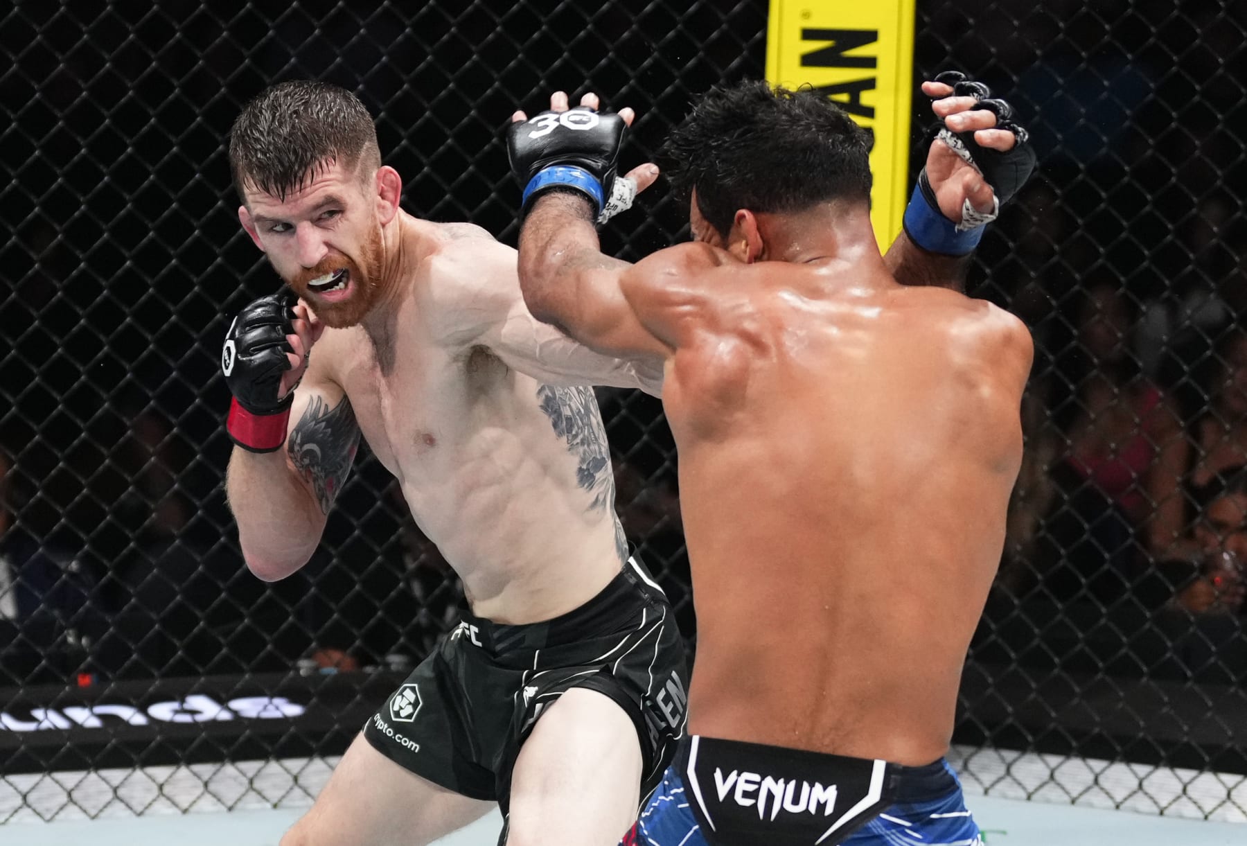 Cory Sandhagen punches Rob Font