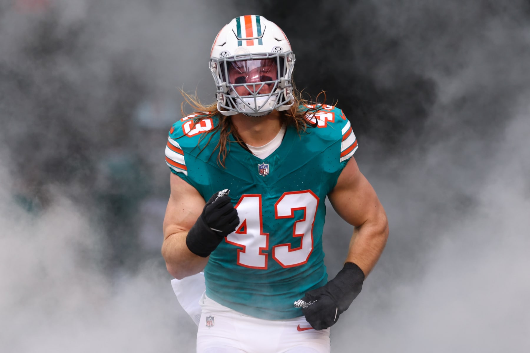 MIAMI GARDENS, FLORIDA - DECEMBER 24: Andrew Van Ginkel #43 of the Miami Dolphins takes the field prior to a game against the Dallas Cowboys at Hard Rock Stadium on December 24, 2023 in Miami Gardens, Florida. (Photo by Megan Briggs/Getty Images) MIAMI GARDENS, FLORIDA - DECEMBER 24: Andrew Van Ginkel #43 of the Miami Dolphins takes the field prior to a game against the Dallas Cowboys at Hard Rock Stadium on December 24, 2023 in Miami Gardens, Florida. (Photo by Megan Briggs/Getty Images)