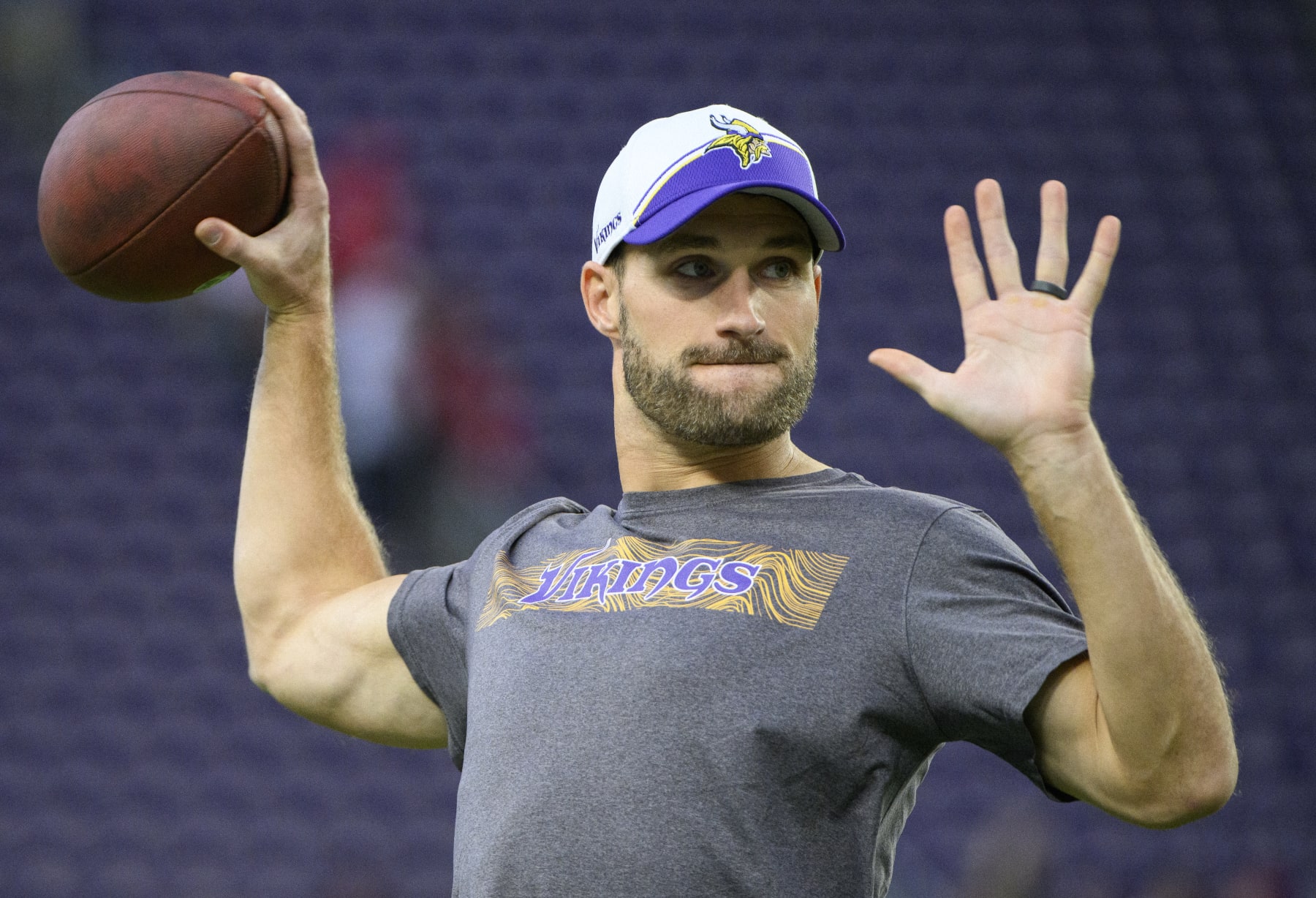 MINNEAPOLIS, MINNESOTA - OCTOBER 23: Kirk Cousins #8 of the Minnesota Vikings warms up before the game against the San Francisco 49ers at U.S. Bank Stadium on October 23, 2023 in Minneapolis, Minnesota. (Photo by Stephen Maturen/Getty Images)