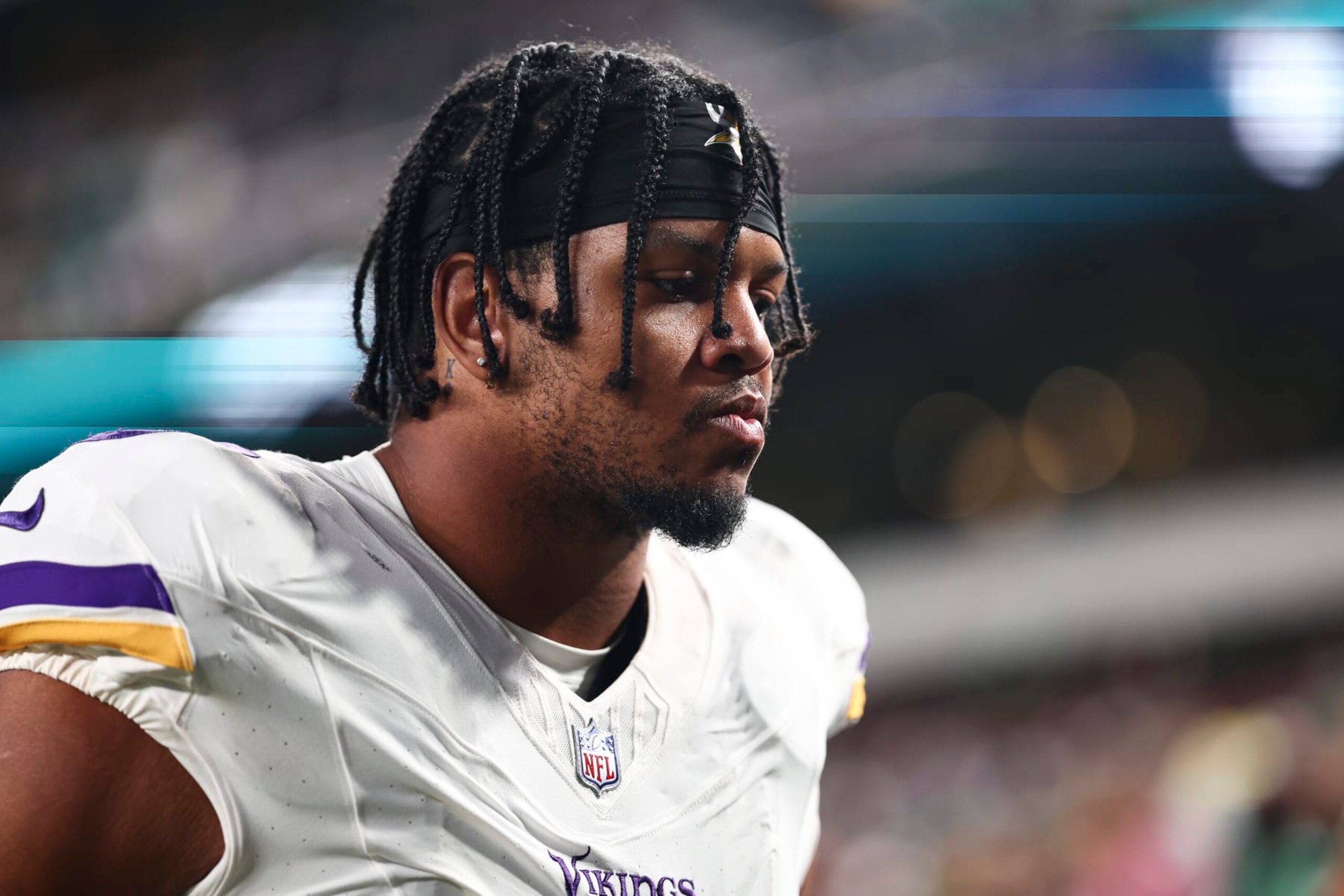 PHILADELPHIA, PA - SEPTEMBER 14: Marcus Davenport #0 of the Minnesota Vikings walks to the tunnel during halftime of an NFL football game against the Philadelphia Eagles at Lincoln Financial Field on September 14, 2023 in Philadelphia, Pennsylvania. (Photo by Kevin Sabitus/Getty Images)