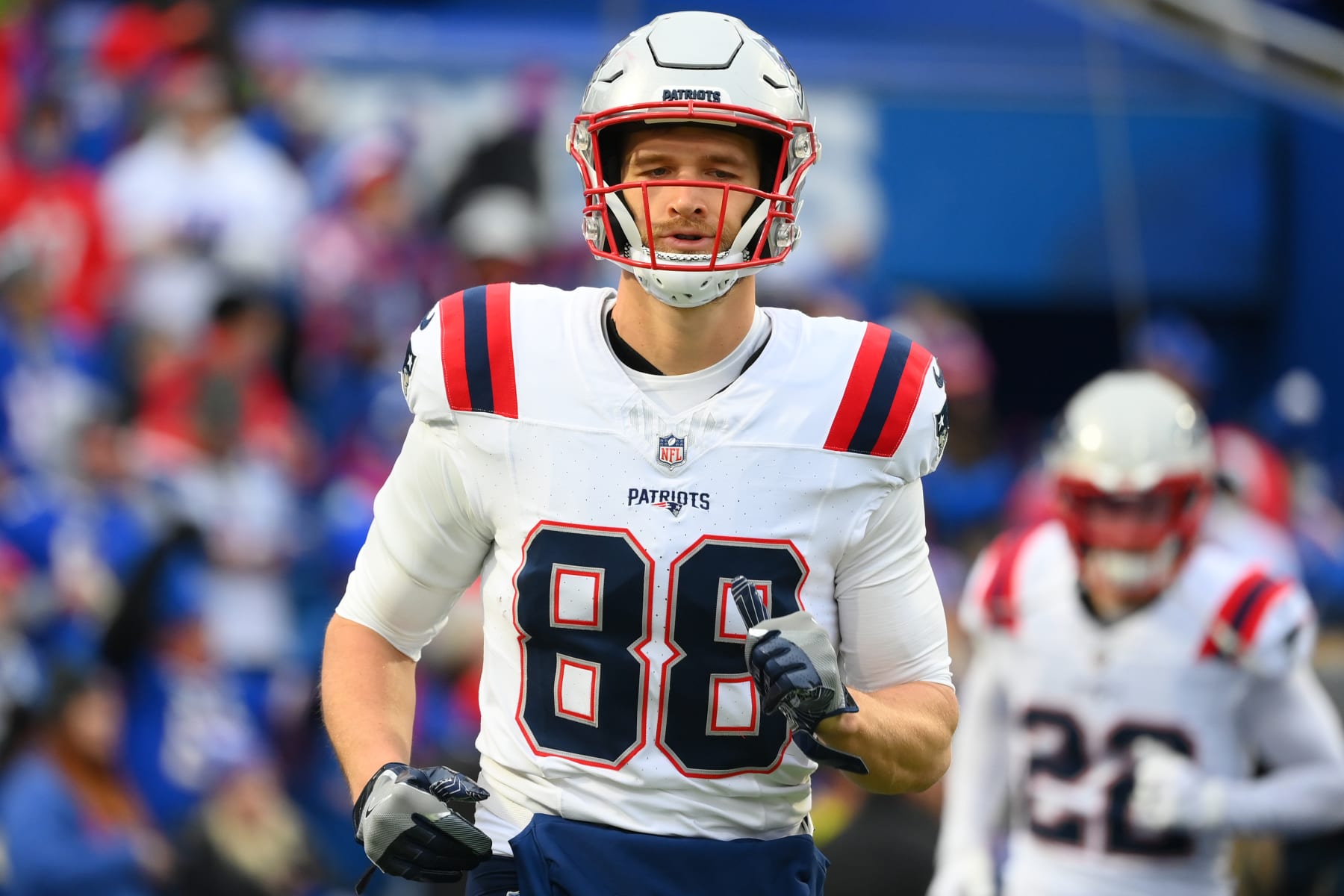 ORCHARD PARK, NEW YORK - DECEMBER 31: Mike Gesicki #88 of the New England Patriots runs prior to the game against the Buffalo Bills at Highmark Stadium on December 31, 2023 in Orchard Park, New York. The Bills won 27-21. (Photo by Rich Barnes/Getty Images) ORCHARD PARK, NEW YORK - DECEMBER 31: Mike Gesicki #88 of the New England Patriots runs prior to the game against the Buffalo Bills at Highmark Stadium on December 31, 2023 in Orchard Park, New York. The Bills won 27-21. (Photo by Rich Barnes/Getty Images)