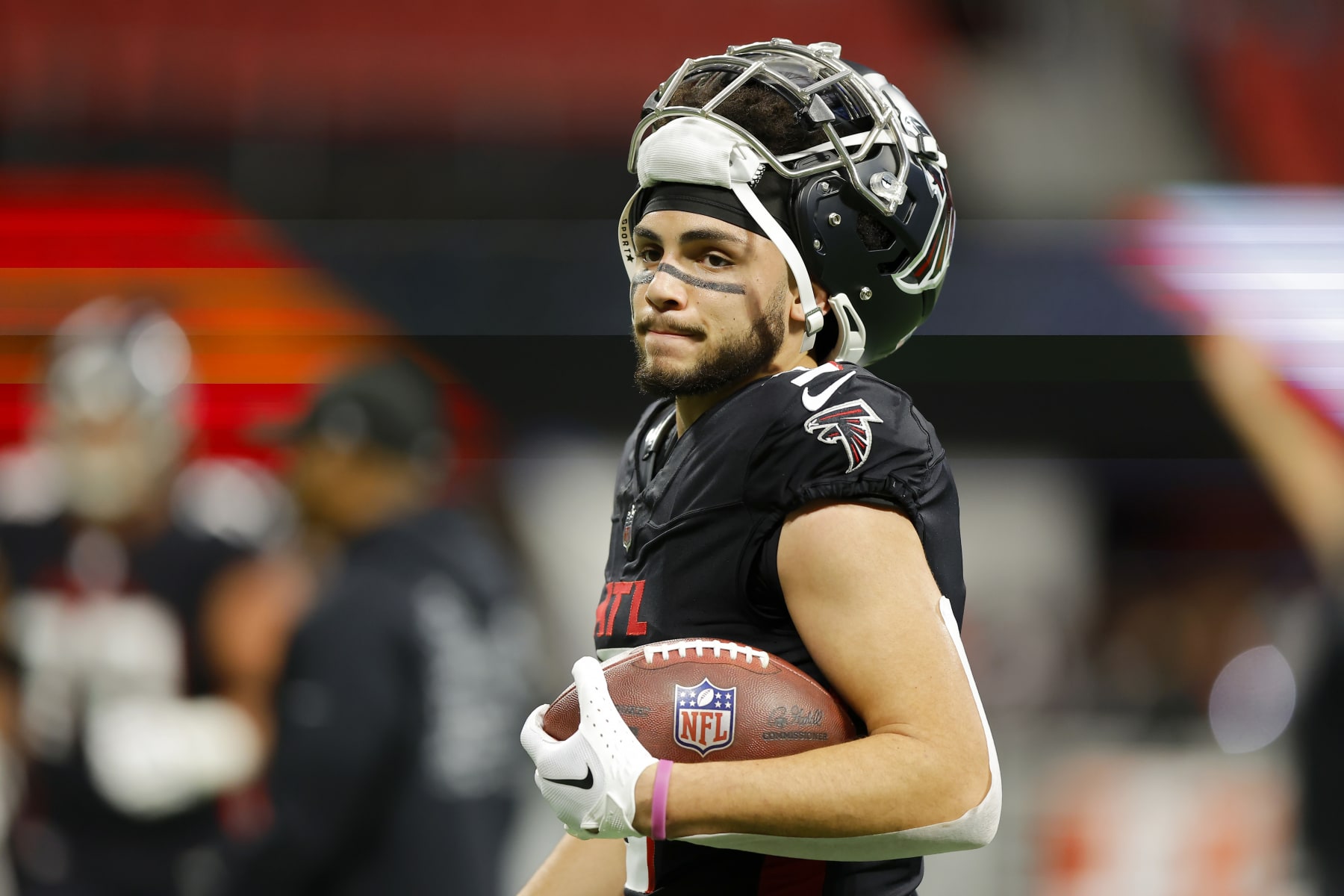 ATLANTA, GEORGIA - DECEMBER 24: Drake London #5 of the Atlanta Falcons warms up prior to the game against the Indianapolis Colts at Mercedes-Benz Stadium on December 24, 2023 in Atlanta, Georgia. (Photo by Todd Kirkland/Getty Images)