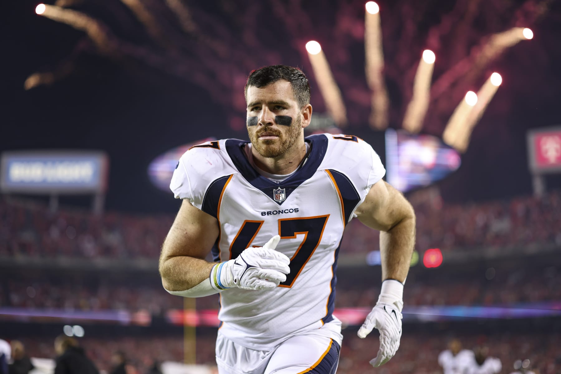 Broncos LB Josey Jewell