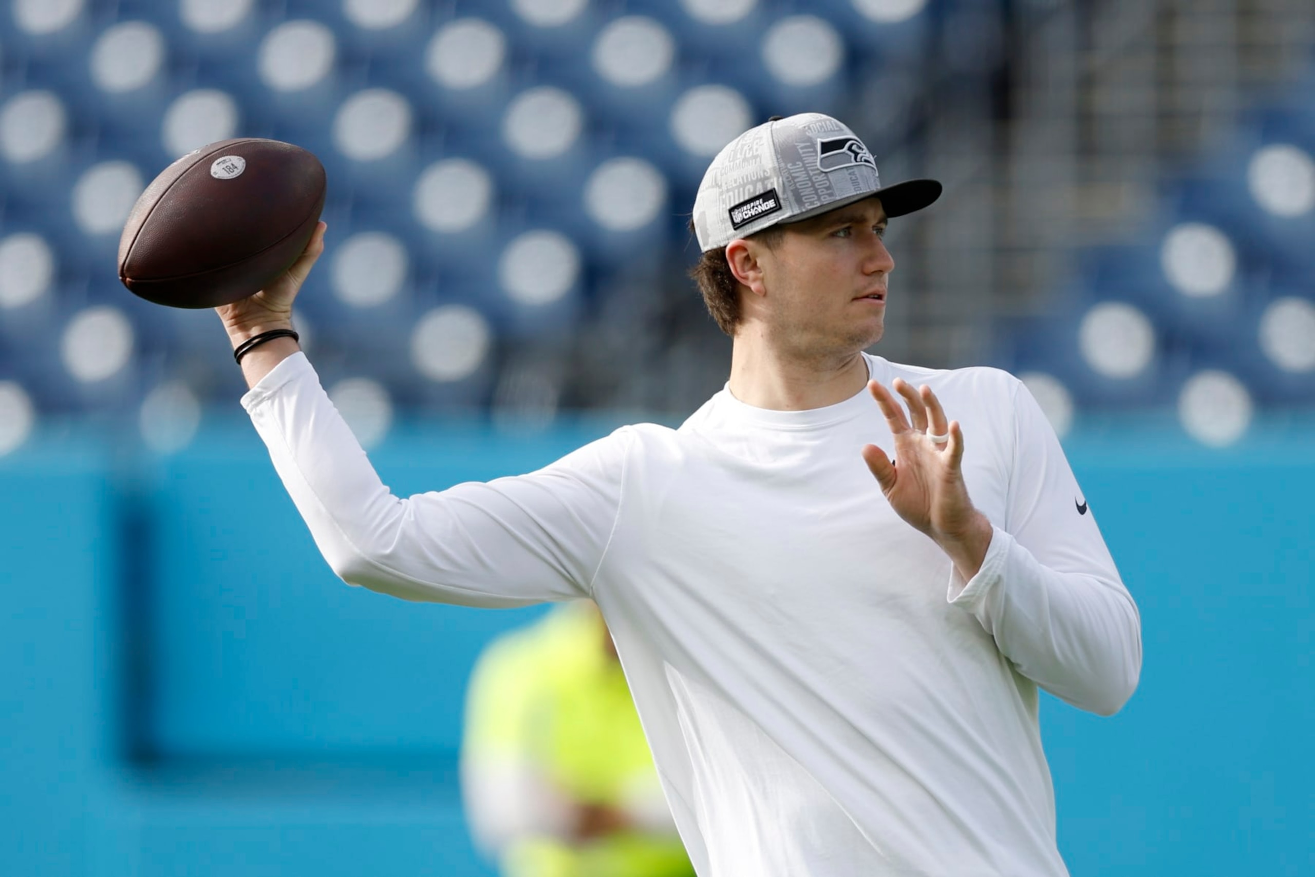 NASHVILLE, TENNESSEE - DECEMBER 24: Drew Lock #2 of the Seattle Seahawks warms up before the game against the Tennessee Titans at Nissan Stadium on December 24, 2023 in Nashville, Tennessee. (Photo by Wesley Hitt/Getty Images)