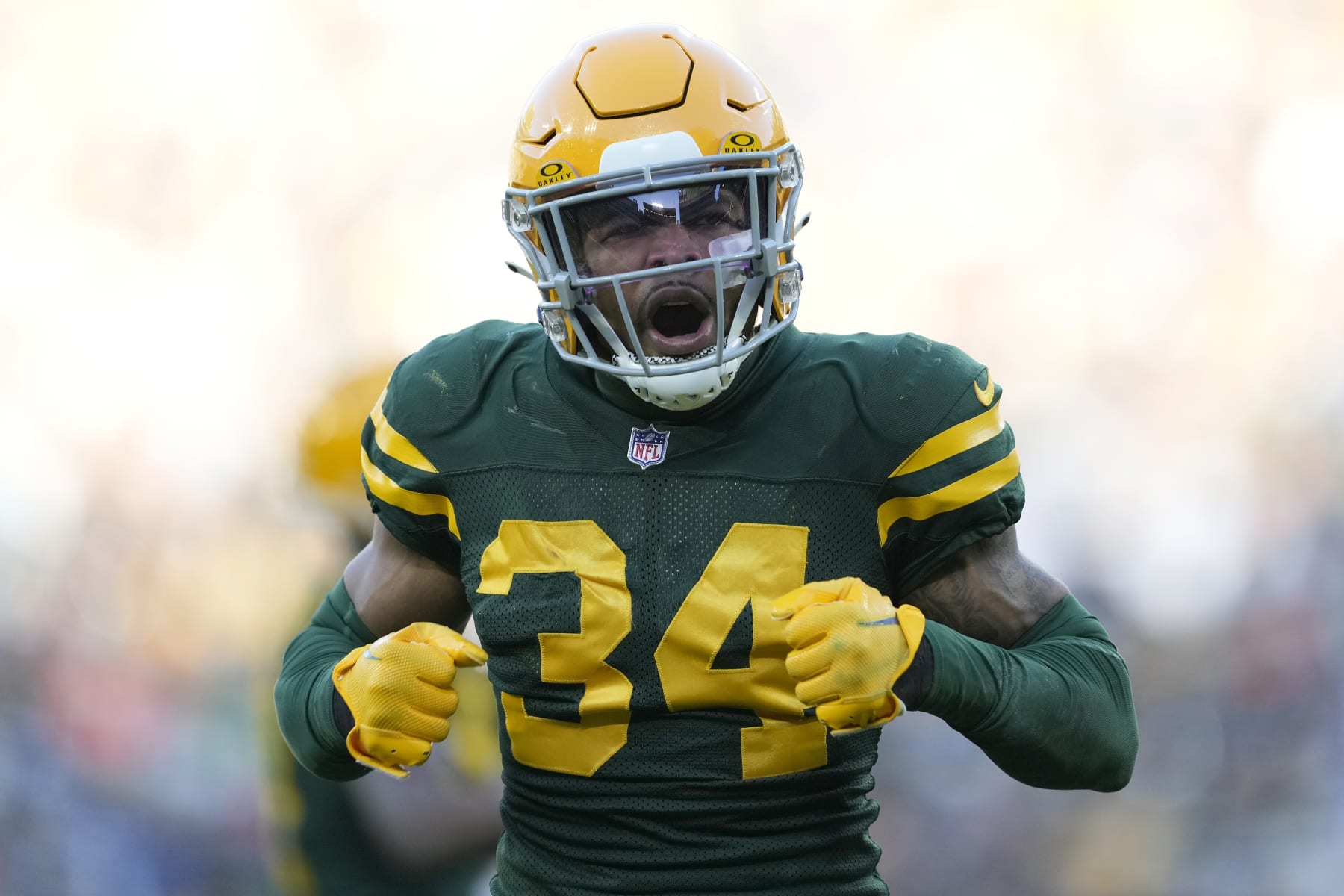GREEN BAY, WISCONSIN - NOVEMBER 19: Jonathan Owens #34 of the Green Bay Packers celebrates in the fourth quarter against the Los Angeles Chargers at Lambeau Field on November 19, 2023 in Green Bay, Wisconsin. (Photo by Patrick McDermott/Getty Images)
