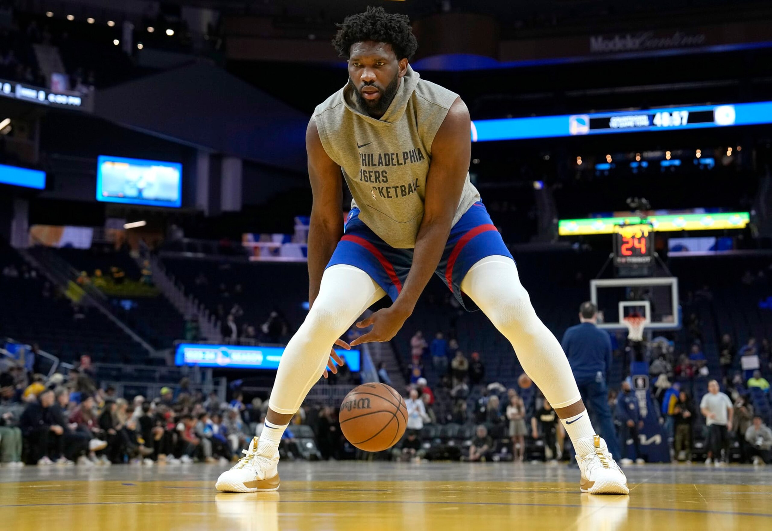 SAN FRANCISCO, CALIFORNIA - JANUARY 30: Joel Embiid #21 of the Philadelphia 76ers warms up prior to the start of an NBA basketball game against the Golden State Warriors at Chase Center on January 30, 2024 in San Francisco, California. NOTE TO USER: User expressly acknowledges and agrees that, by downloading and or using this photograph, User is consenting to the terms and conditions of the Getty Images License Agreement. (Photo by Thearon W. Henderson/Getty Images) SAN FRANCISCO, CALIFORNIA - JANUARY 30: Joel Embiid #21 of the Philadelphia 76ers warms up prior to the start of an NBA basketball game against the Golden State Warriors at Chase Center on January 30, 2024 in San Francisco, California. NOTE TO USER: User expressly acknowledges and agrees that, by downloading and or using this photograph, User is consenting to the terms and conditions of the Getty Images License Agreement. (Photo by Thearon W. Henderson/Getty Images)