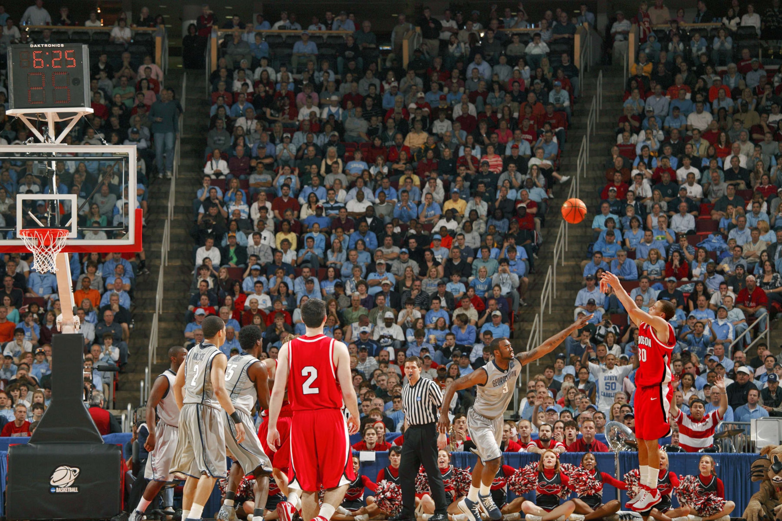 College Basketball: NCAA Playoffs: Davidson College Stephen Curry (30) in action, making three point shot vs Georgetown. Raleigh, NC 3/23/2008 CREDIT: John Biever (Photo by John Biever /Sports Illustrated via Getty Images) (Set Number: X79951 TK1 R4 F19 ) College Basketball: NCAA Playoffs: Davidson College Stephen Curry (30) in action, making three point shot vs Georgetown. Raleigh, NC 3/23/2008 CREDIT: John Biever (Photo by John Biever /Sports Illustrated via Getty Images) (Set Number: X79951 TK1 R4 F19 )