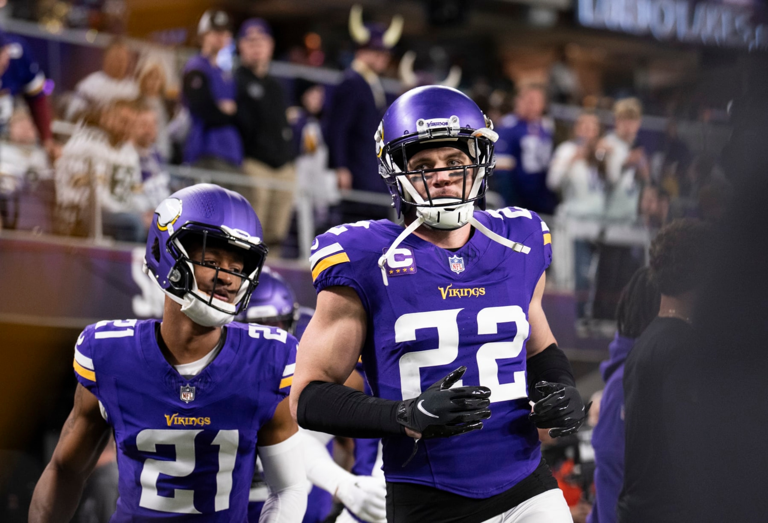 MINNEAPOLIS, MINNESOTA - DECEMBER 31: Harrison Smith #22 of the Minnesota Vikings warms up before the game against the Green Bay Packers at U.S. Bank Stadium on December 31, 2023 in Minneapolis, Minnesota. (Photo by Stephen Maturen/Getty Images)
