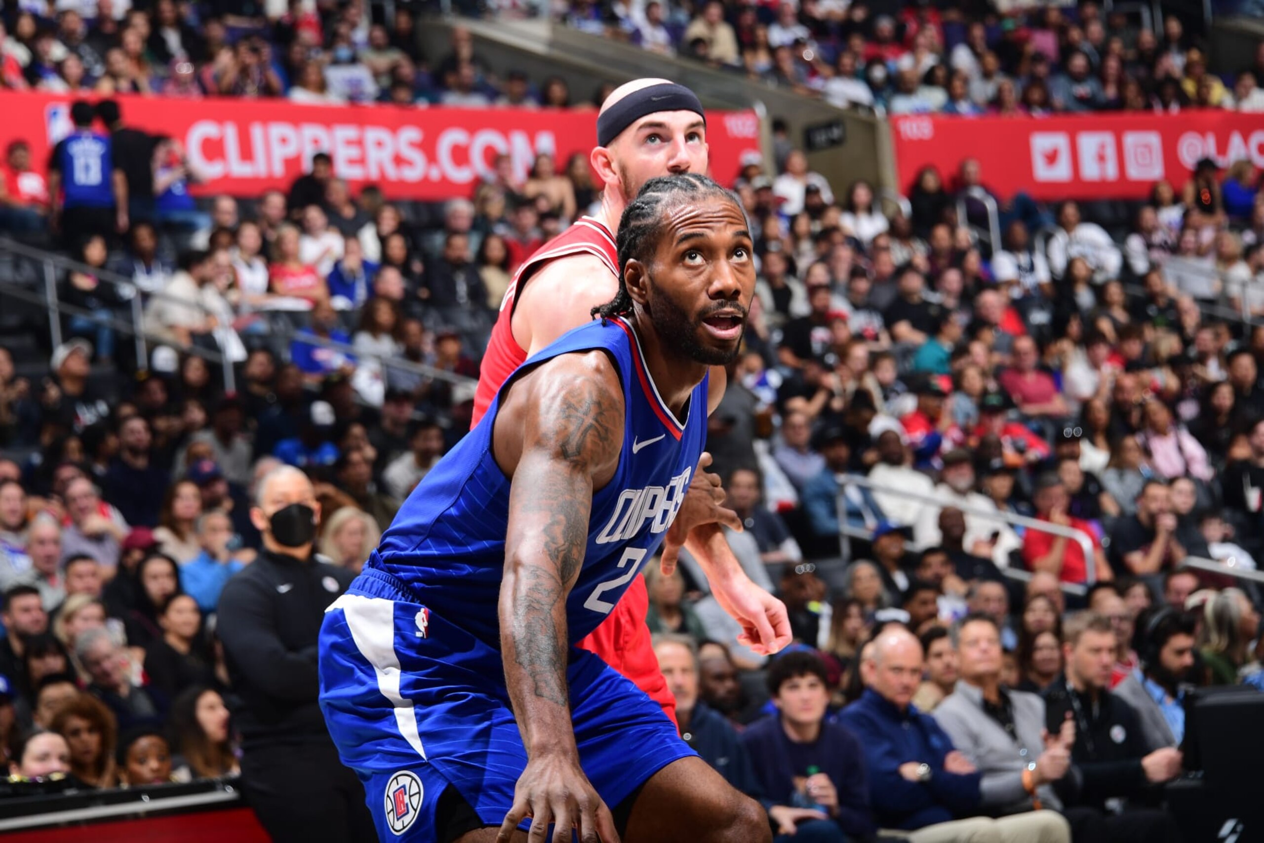 LOS ANGELES, CA - MARCH 9: Kawhi Leonard #2 of the LA Clippers boxes out during the game against the Chicago Bulls on March 9, 2024 at Crypto.Com Arena in Los Angeles, California. NOTE TO USER: User expressly acknowledges and agrees that, by downloading and/or using this Photograph, user is consenting to the terms and conditions of the Getty Images License Agreement. Mandatory Copyright Notice: Copyright 2024 NBAE (Photo by Adam Pantozzi/NBAE via Getty Images)