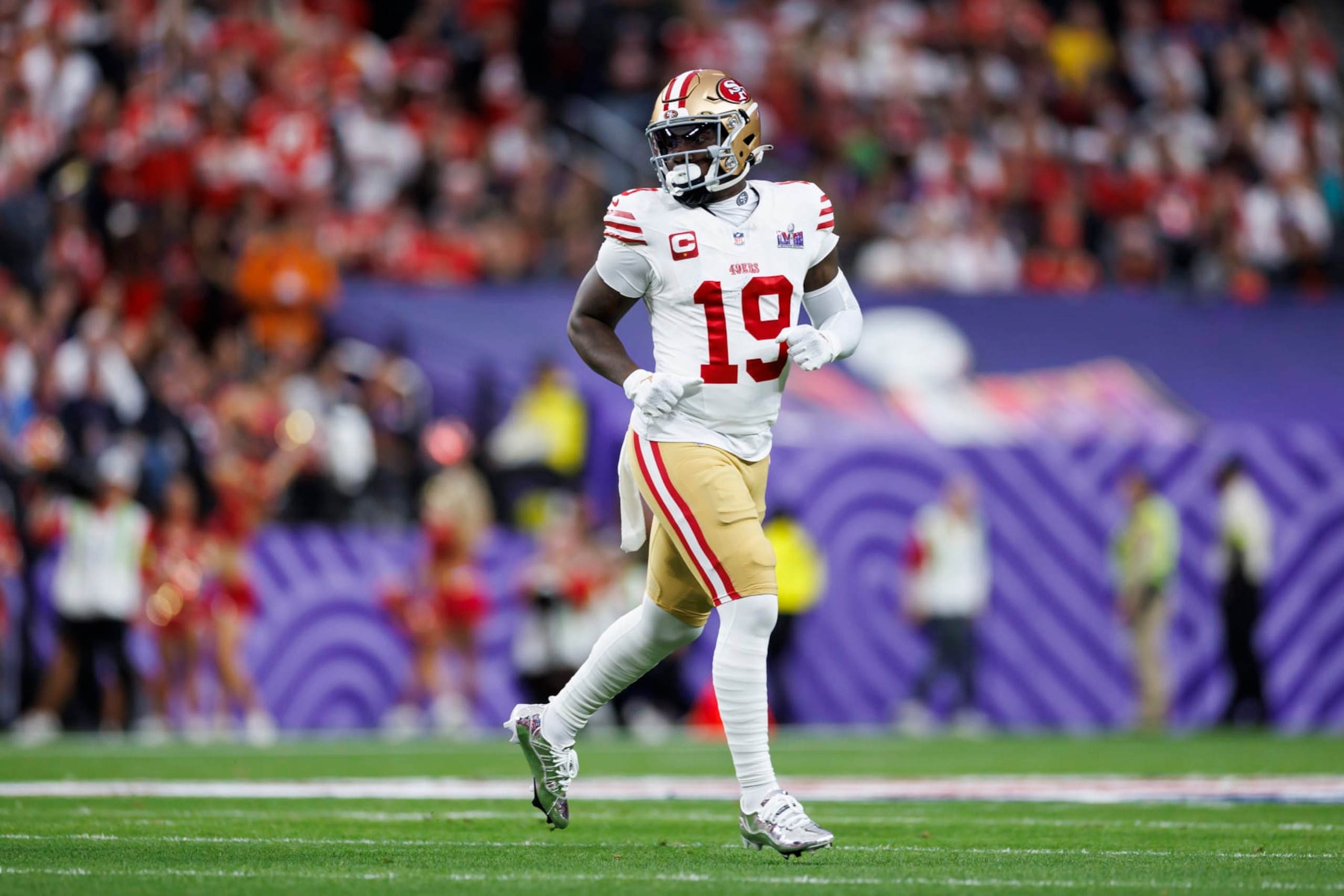 LAS VEGAS, NEVADA - FEBRUARY 11: Deebo Samuel #19 of the San Francisco 49ers runs a route during Super Bowl LVIII against the Kansas City Chiefs at Allegiant Stadium on February 11, 2024 in Las Vegas, Nevada. (Photo by Ryan Kang/Getty Images)