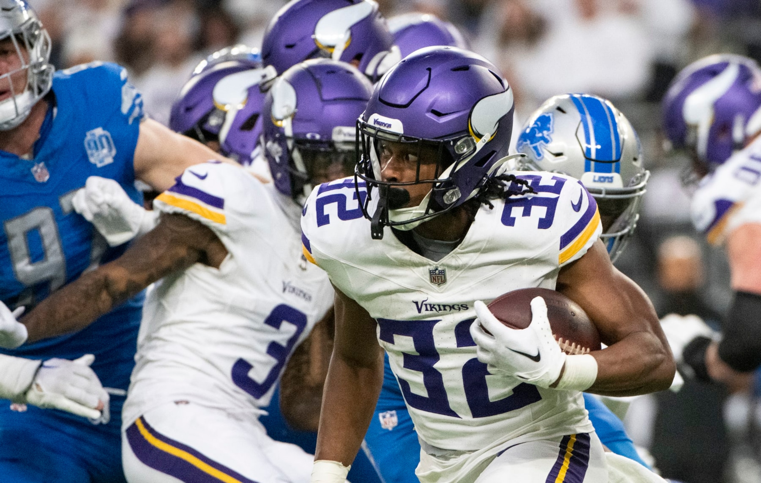 Vikings running back Ty Chandler