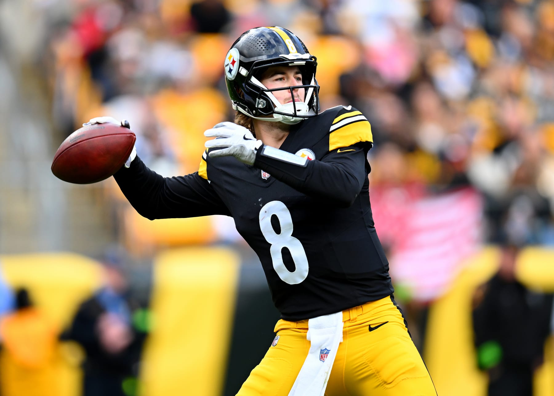 PITTSBURGH, PENNSYLVANIA - DECEMBER 03: Kenny Pickett #8 of the Pittsburgh Steelers throws a pass during the second quarter in the game against the Arizona Cardinals at Acrisure Stadium on December 03, 2023 in Pittsburgh, Pennsylvania. (Photo by Joe Sargent/Getty Images)