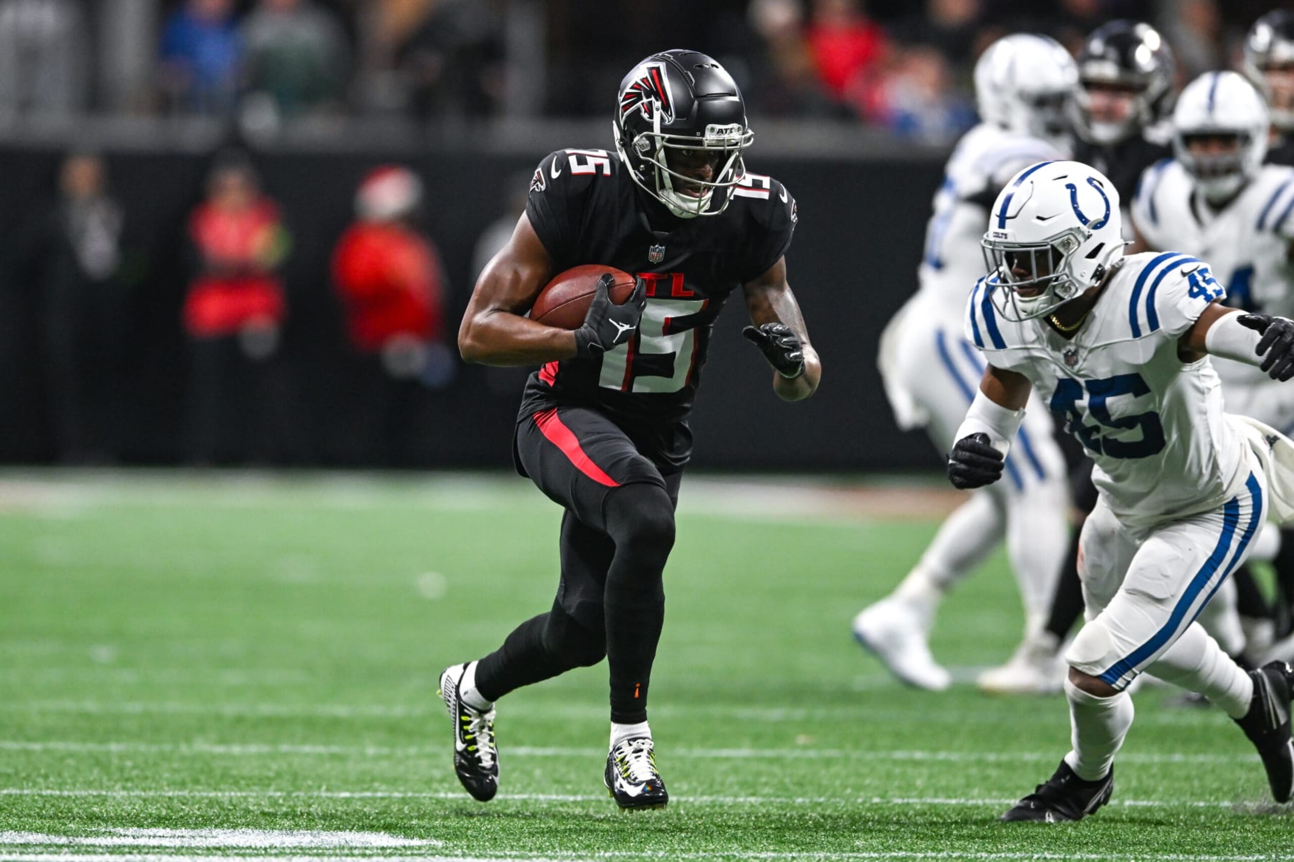 ATLANTA, GA DECEMBER 24: Atlanta wide receiver Van Jefferson (15) runs with the ball after a reception during the NFL game between the Indianapolis Colts and the Atlanta Falcons on December 24th, 2023 at Mercedes-Benz Stadium in Atlanta, GA. (Photo by Rich von Biberstein/Icon Sportswire via Getty Images) ATLANTA, GA DECEMBER 24: Atlanta wide receiver Van Jefferson (15) runs with the ball after a reception during the NFL game between the Indianapolis Colts and the Atlanta Falcons on December 24th, 2023 at Mercedes-Benz Stadium in Atlanta, GA. (Photo by Rich von Biberstein/Icon Sportswire via Getty Images)