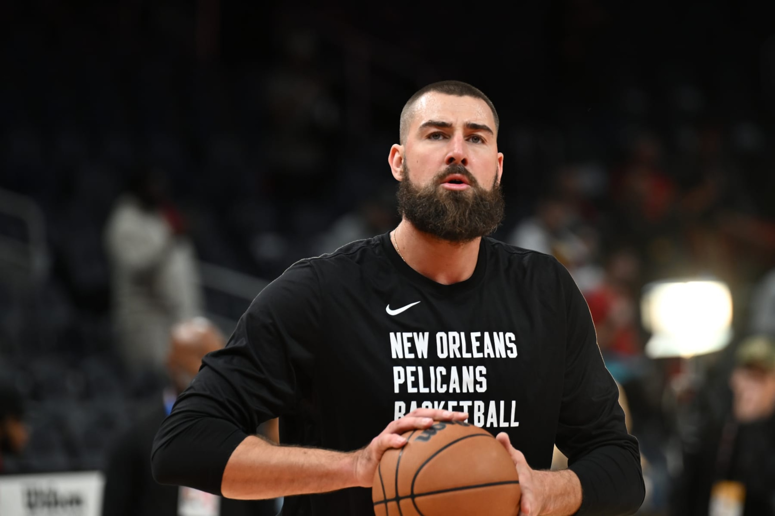 ATLANTA, GEORGIA - MARCH 10: Jonas Valanciunas #17 of New Orleans Pelicans warms up before the game against the Atlanta Hawks at State Farm Arena on March 10, 2024 in Atlanta, Georgia. NOTE TO USER: User expressly acknowledges and agrees that, by downloading and or using this photograph, User is consenting to the terms and conditions of the Getty Images License Agreement. (Photo by Paras Griffin/Getty Images) ATLANTA, GEORGIA - MARCH 10: Jonas Valanciunas #17 of New Orleans Pelicans warms up before the game against the Atlanta Hawks at State Farm Arena on March 10, 2024 in Atlanta, Georgia. NOTE TO USER: User expressly acknowledges and agrees that, by downloading and or using this photograph, User is consenting to the terms and conditions of the Getty Images License Agreement. (Photo by Paras Griffin/Getty Images)