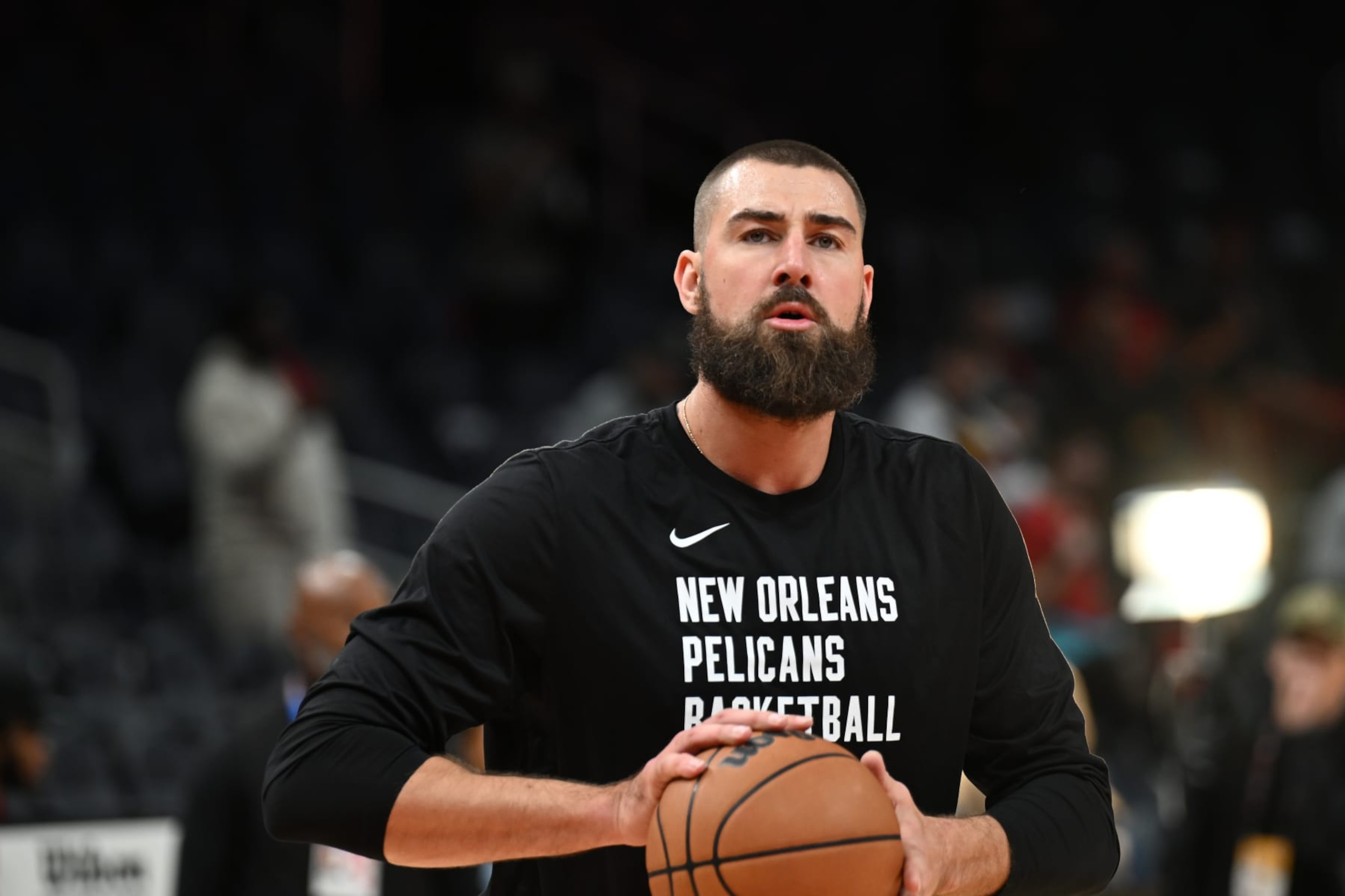 ATLANTA, GEORGIA - MARCH 10: Jonas Valanciunas #17 of New Orleans Pelicans warms up before the game against the Atlanta Hawks at State Farm Arena on March 10, 2024 in Atlanta, Georgia. NOTE TO USER: User expressly acknowledges and agrees that, by downloading and or using this photograph, User is consenting to the terms and conditions of the Getty Images License Agreement. (Photo by Paras Griffin/Getty Images) ATLANTA, GEORGIA - MARCH 10: Jonas Valanciunas #17 of New Orleans Pelicans warms up before the game against the Atlanta Hawks at State Farm Arena on March 10, 2024 in Atlanta, Georgia. NOTE TO USER: User expressly acknowledges and agrees that, by downloading and or using this photograph, User is consenting to the terms and conditions of the Getty Images License Agreement. (Photo by Paras Griffin/Getty Images)