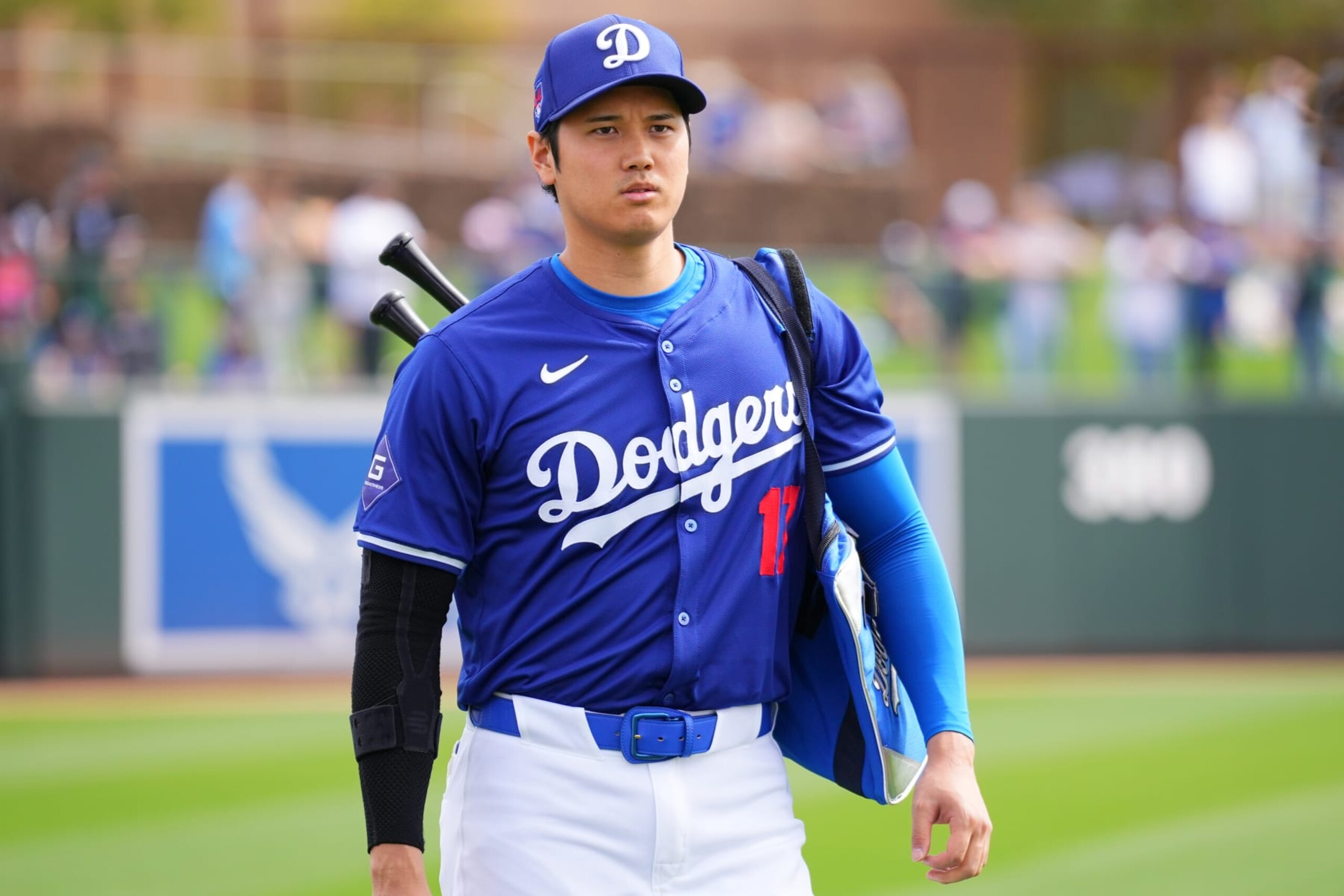 GLENDALE, ARIZONA - FEBRUARY 27: Shohei Ohtani #17 of the Los Angeles Dodgers prepares for a game against the Chicago White Sox at Camelback Ranch on February 27, 2024 in Glendale, Arizona. (Photo by Masterpress/Getty Images)
