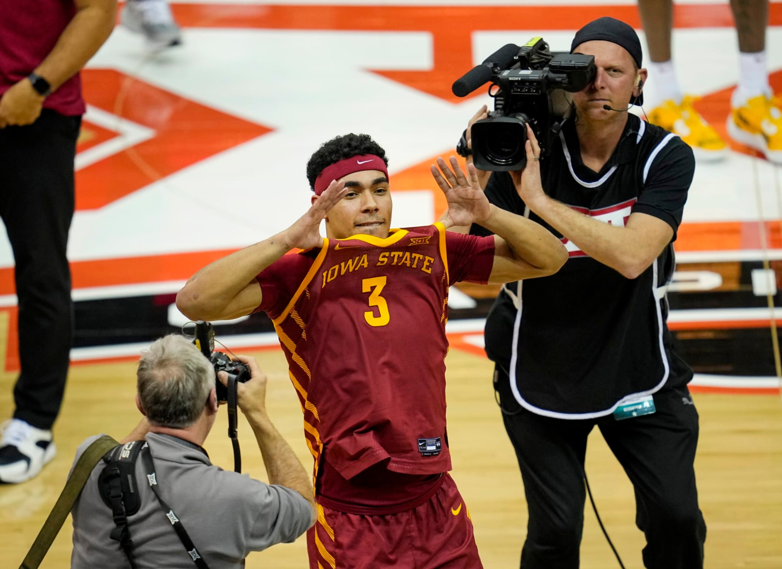 KANSAS CITY, MISSOURI - MARCH 16: Tamin Lipsey #3 of the Iowa State Cyclones celebrates after defeating the Houston Cougars in the Big 12 Men's Basketball Tournament championship game at T-Mobile Center on March 16, 2024 in Kansas City, Missouri.  (Photo by Jay Biggerstaff/Getty Images)