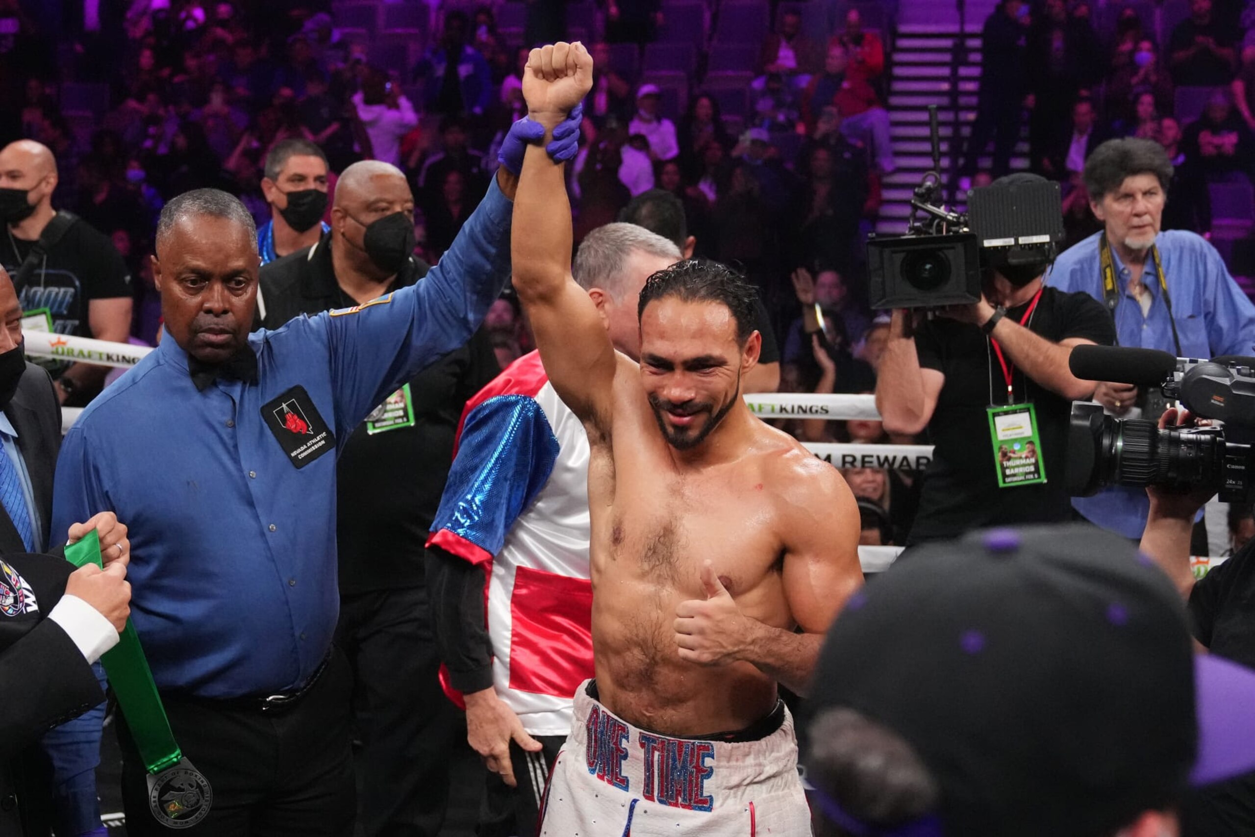 LAS VEGAS, NEVADA - FEBRUARY 05: Keith Thurman is declared winner by unanimous decision following a welterweight bout with Mario Barrios at Michelob ULTRA Arena on February 05, 2022 in Las Vegas, Nevada. (Photo by Joe Buglewicz/Getty Images) LAS VEGAS, NEVADA - FEBRUARY 05: Keith Thurman is declared winner by unanimous decision following a welterweight bout with Mario Barrios at Michelob ULTRA Arena on February 05, 2022 in Las Vegas, Nevada. (Photo by Joe Buglewicz/Getty Images)