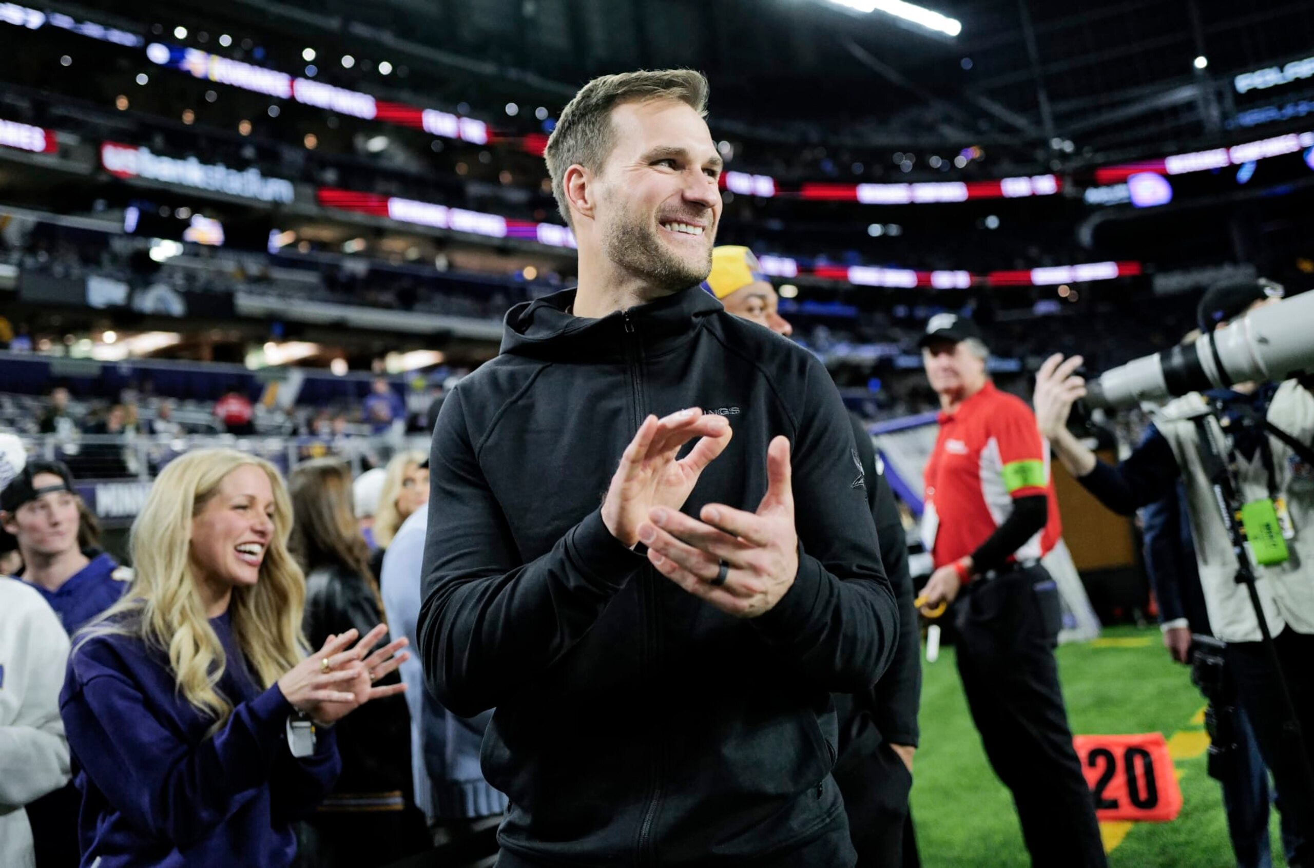 MINNEAPOLIS, MINNESOTA - DECEMBER 31: Kirk Cousins #8 of the Minnesota Vikings looks on from the sidelines before the game against the Green Bay Packers at U.S. Bank Stadium on December 31, 2023 in Minneapolis, Minnesota. (Photo by Stephen Maturen/Getty Images) MINNEAPOLIS, MINNESOTA - DECEMBER 31: Kirk Cousins #8 of the Minnesota Vikings looks on from the sidelines before the game against the Green Bay Packers at U.S. Bank Stadium on December 31, 2023 in Minneapolis, Minnesota. (Photo by Stephen Maturen/Getty Images)