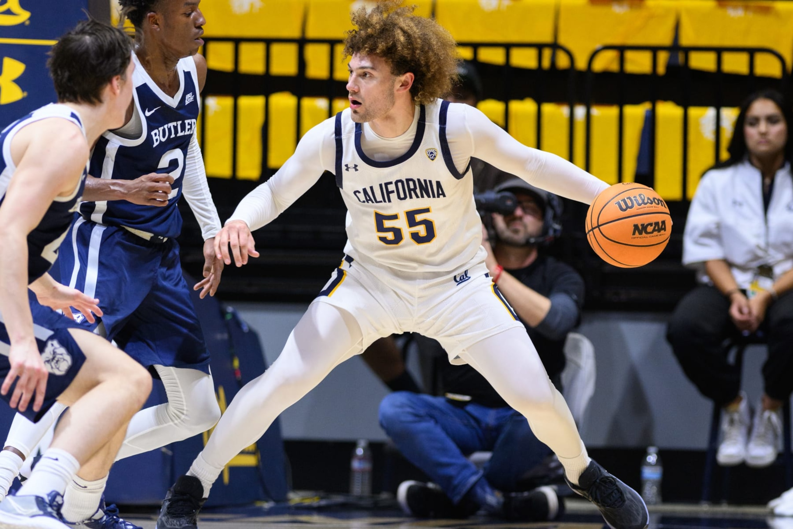 BERKELEY, CA - DECEMBER 10: California Golden Bears guard Devin Askew (55) drives into the lane during the men's college basketball game between the Butler Bulldogs and California Golden Bears on December 10, 2022, at Haas Pavilion in Berkeley, CA. (Photo by Zach Bolinger/Icon Sportswire via Getty Images) BERKELEY, CA - DECEMBER 10: California Golden Bears guard Devin Askew (55) drives into the lane during the men's college basketball game between the Butler Bulldogs and California Golden Bears on December 10, 2022, at Haas Pavilion in Berkeley, CA. (Photo by Zach Bolinger/Icon Sportswire via Getty Images)