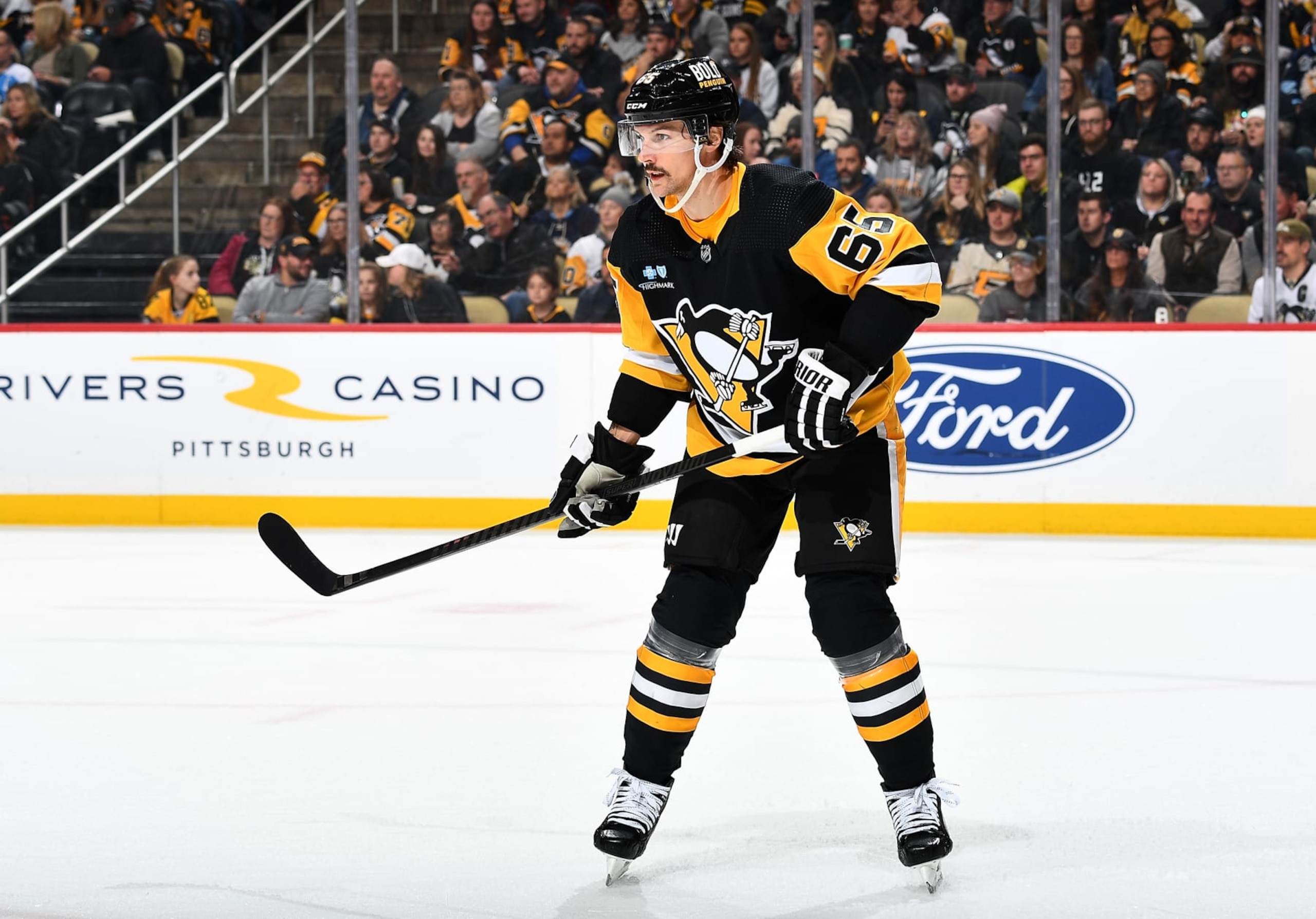 PITTSBURGH, PA - NOVEMBER 19:  Erik Karlsson #65 of the Pittsburgh Penguins skates against the Vegas Golden Knights at PPG PAINTS Arena on November 19, 2023 in Pittsburgh, Pennsylvania. (Photo by Joe Sargent/NHLI via Getty Images)