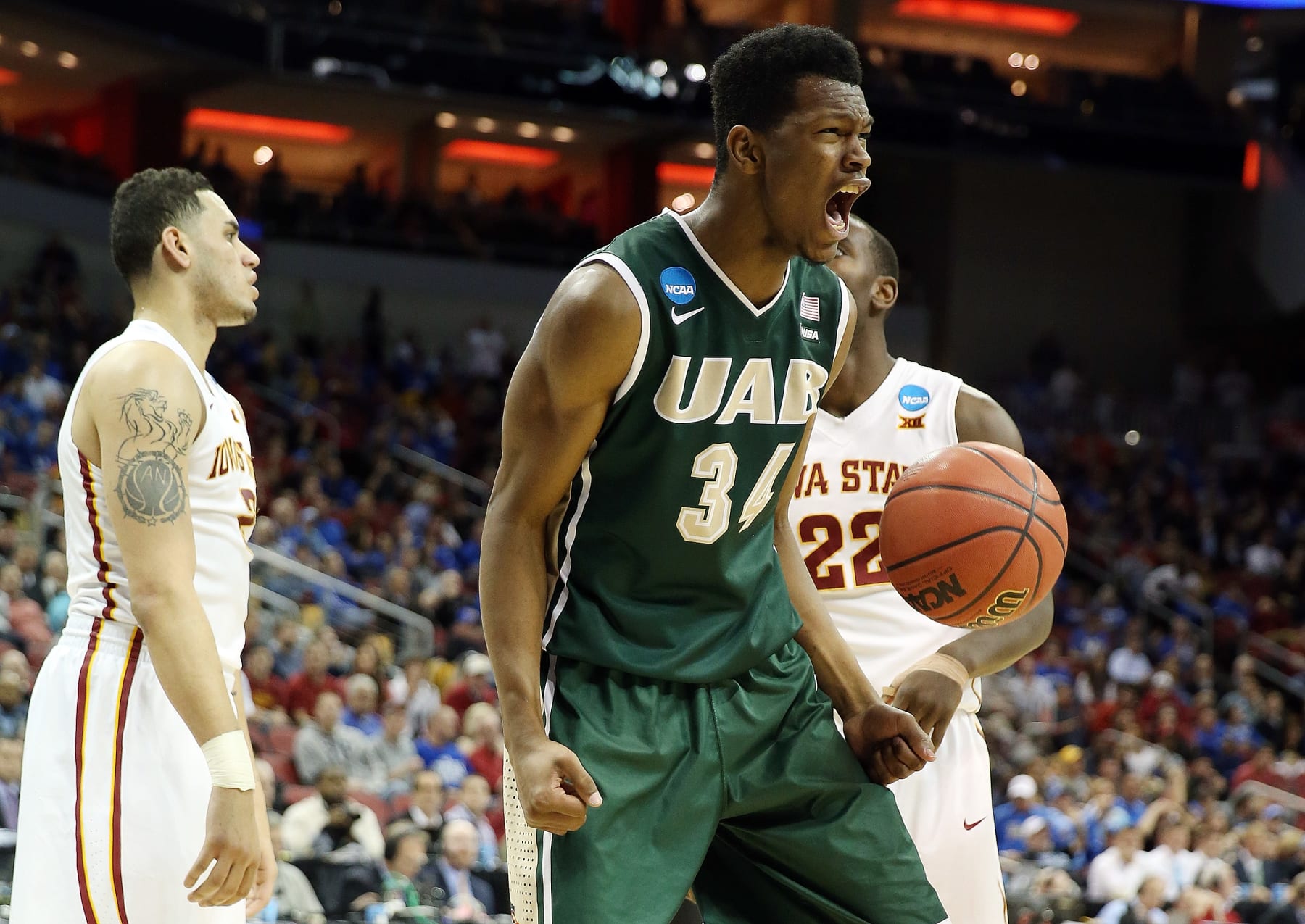 LOUISVILLE, KY - MARCH 19:  William Lee #34 of the UAB Blazers reacts after a play against the Iowa State Cyclones  during the second round of the 2015 NCAA Men's Basketball Tournamenat at the KFC YUM! Center on March 19, 2015 in Louisville, Kentucky.  (Photo by Andy Lyons/Getty Images)