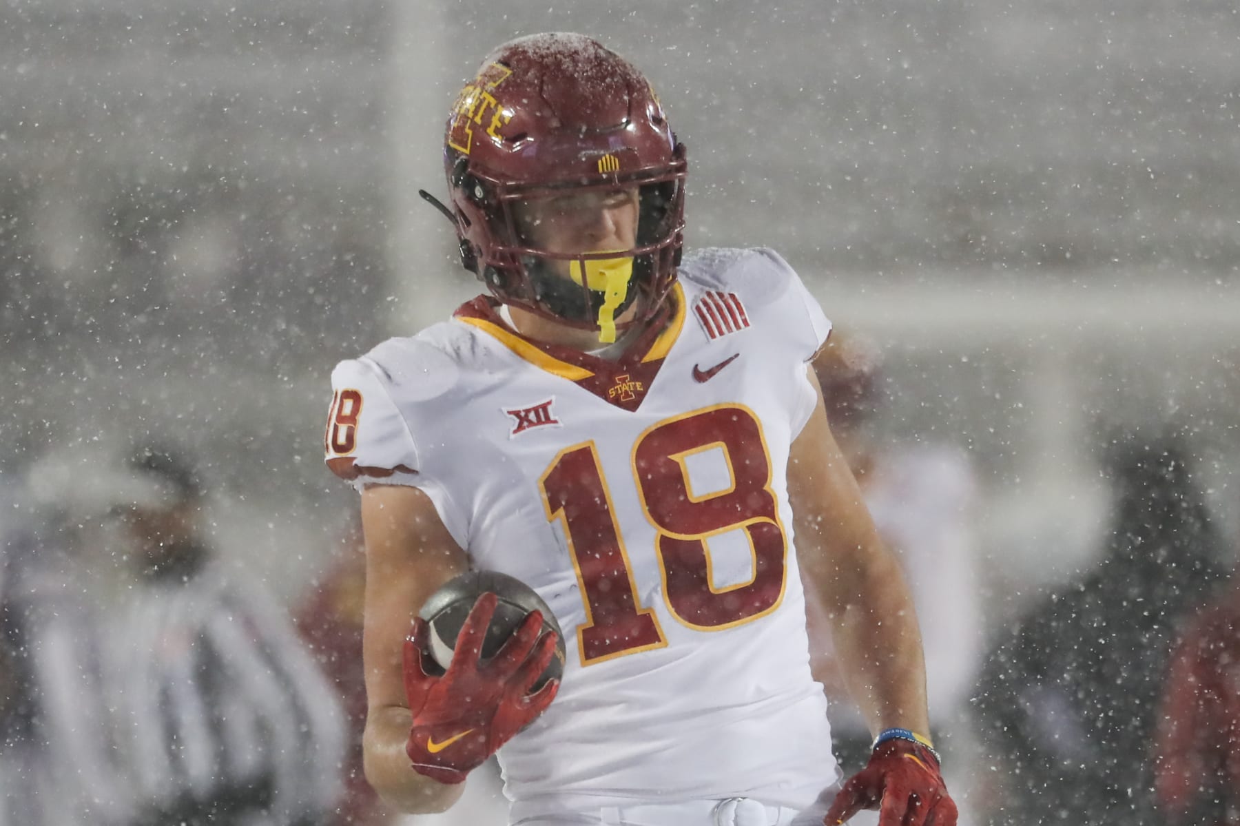 MANHATTAN, KS - NOVEMBER 25: Iowa State Cyclones tight end Benjamin Brahmer (18) before a Big 12 football game between the Iowa State Cyclones and Kansas State Wildcats on Nov 25, 2023 at Bill Snyder Family Stadium in Manhattan, KS. (Photo by Scott Winters/Icon Sportswire via Getty Images)