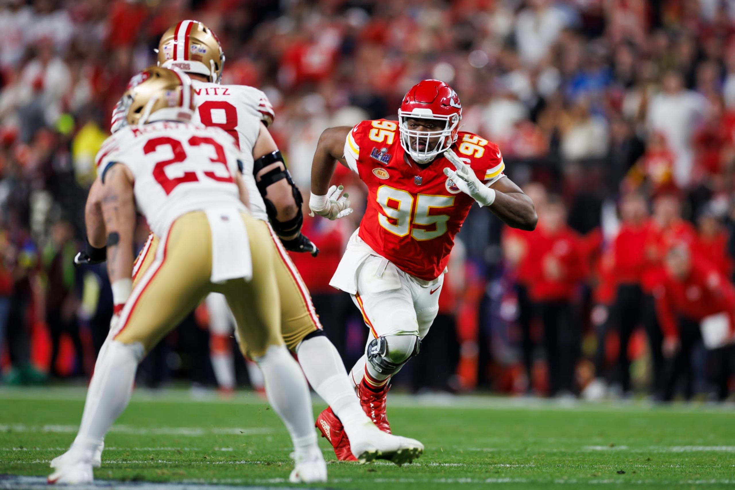LAS VEGAS, NEVADA - FEBRUARY 11: Chris Jones #95 of the Kansas City Chiefs runs around the edge during Super Bowl LVIII against the San Francisco 49ers at Allegiant Stadium on February 11, 2024 in Las Vegas, Nevada. (Photo by Ryan Kang/Getty Images) LAS VEGAS, NEVADA - FEBRUARY 11: Chris Jones #95 of the Kansas City Chiefs runs around the edge during Super Bowl LVIII against the San Francisco 49ers at Allegiant Stadium on February 11, 2024 in Las Vegas, Nevada. (Photo by Ryan Kang/Getty Images)
